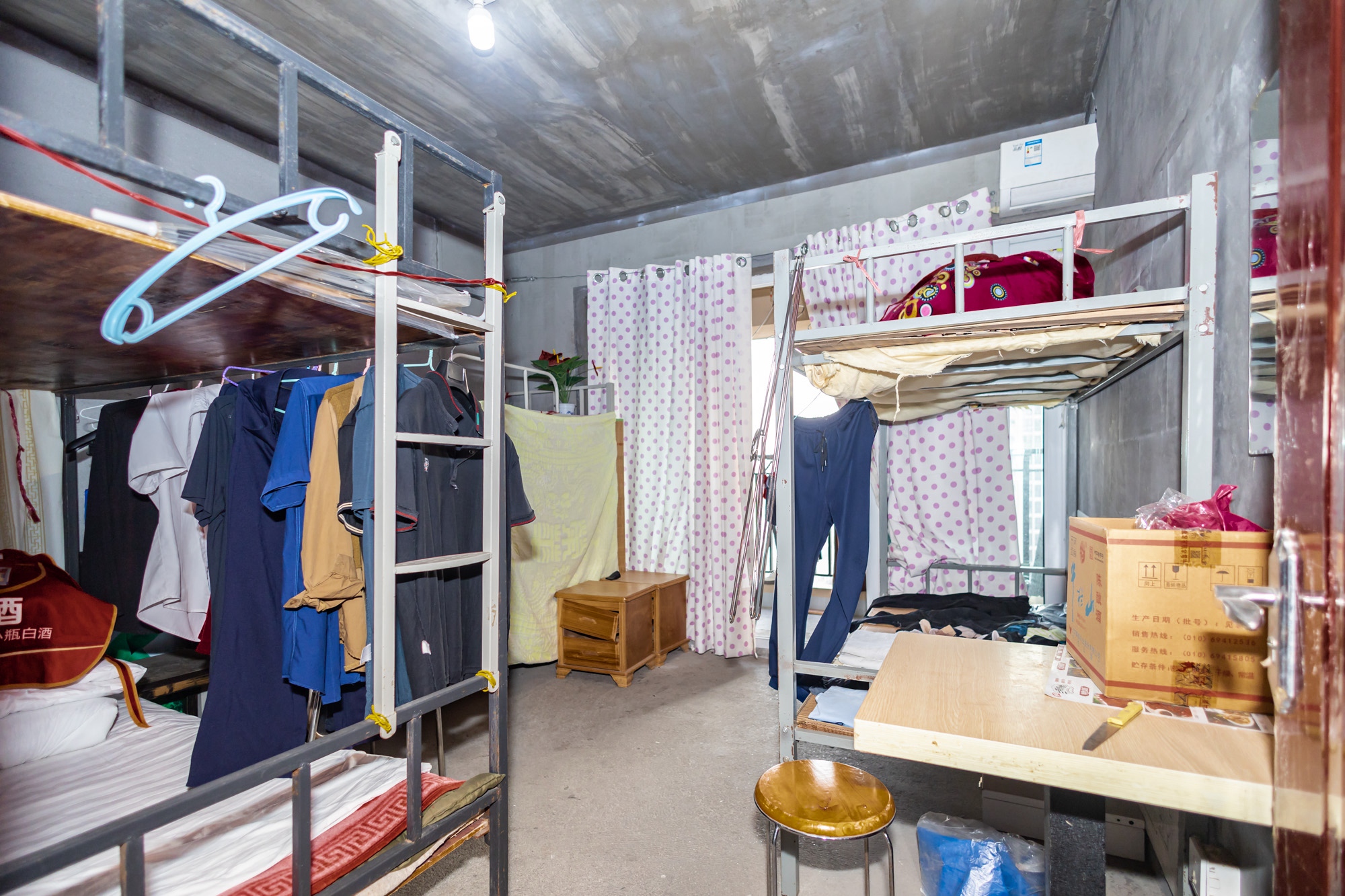 金科时代中心 4室2厅2卫 99.0万 金科时代中心 4室2厅2卫 99.0万卧室