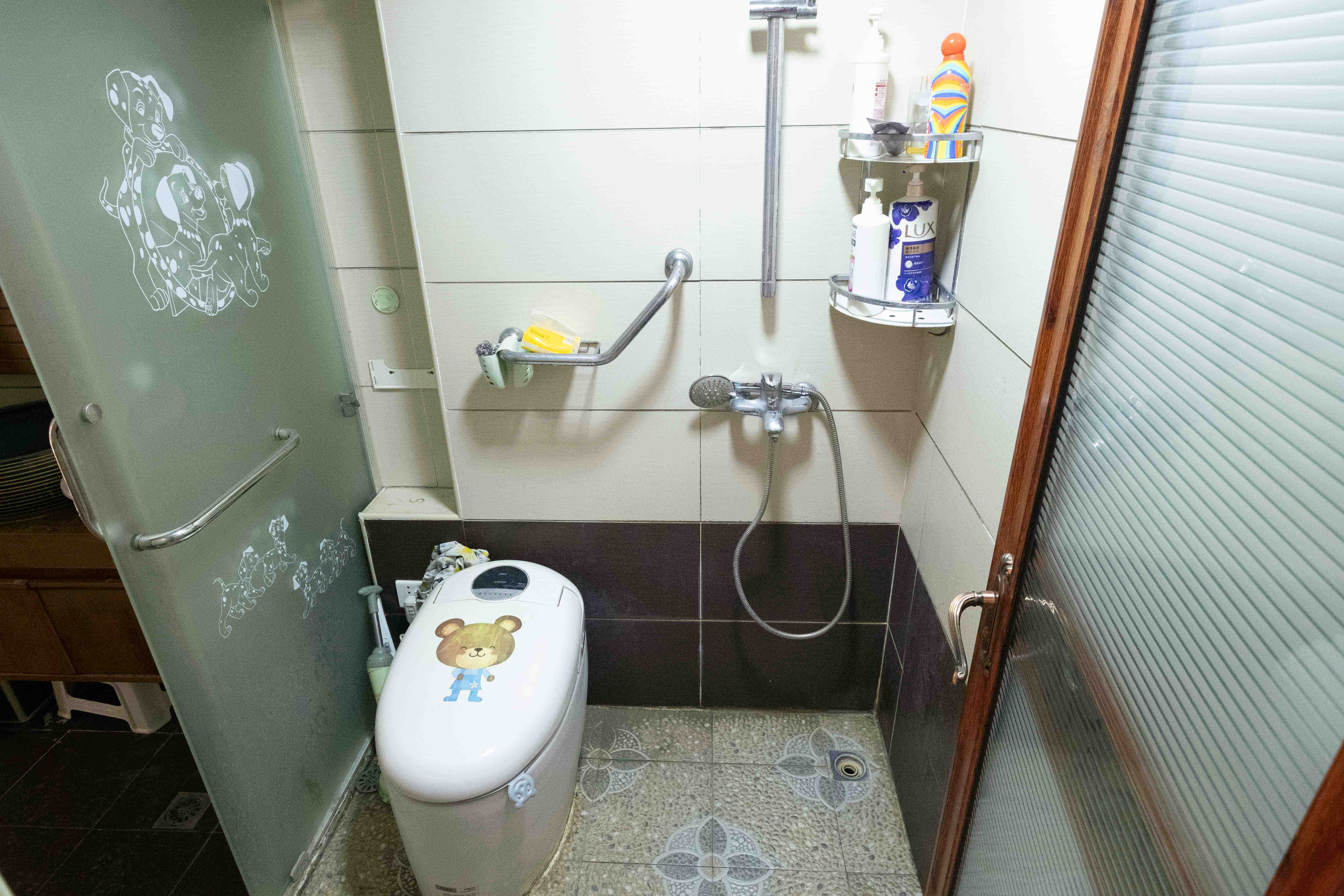 欧莱雅郡  2室1厅1卫    60.0万卫生间