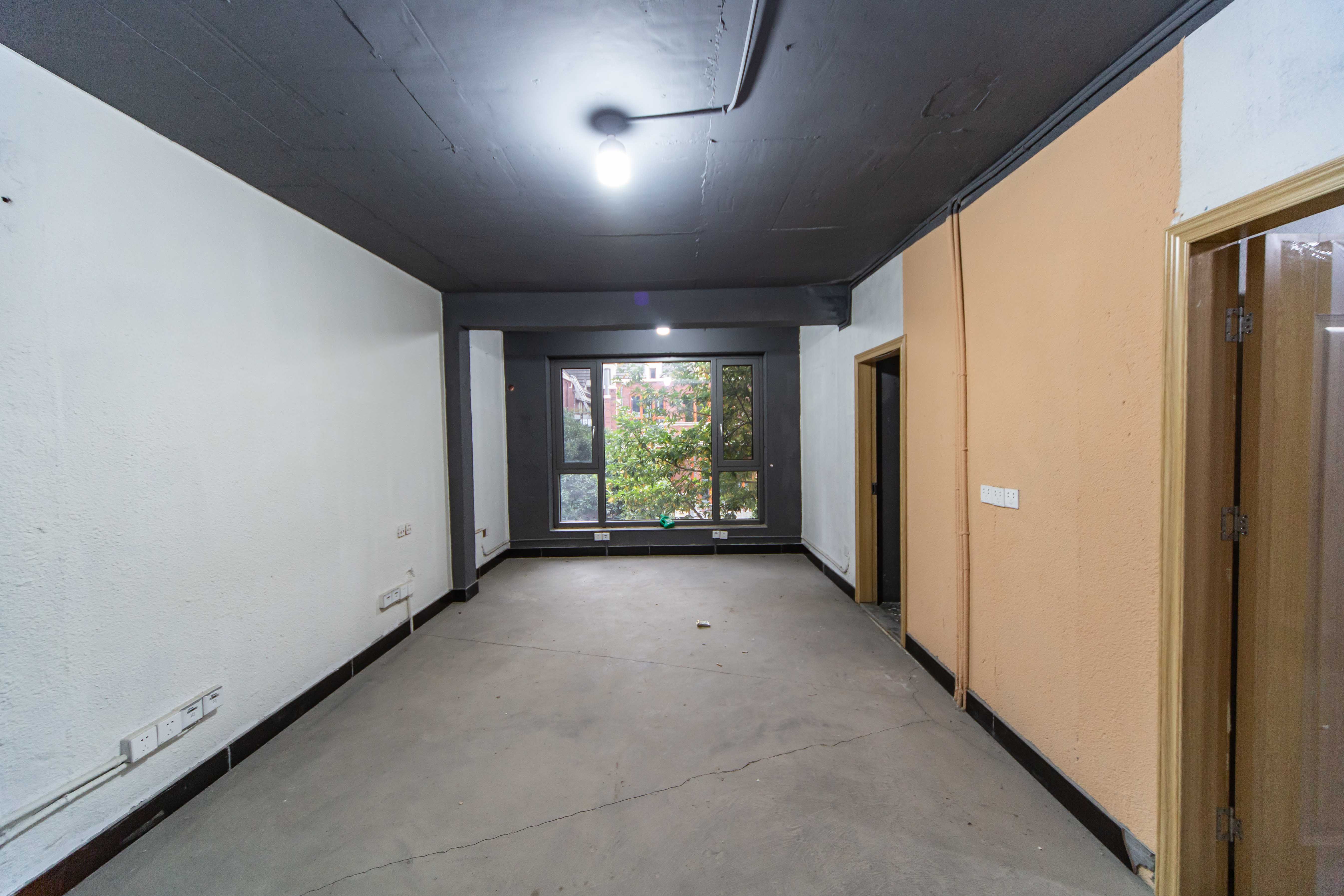 吉联小区(红墅湾) 6室2厅4卫 598.0万 吉联小区(红墅湾) 6室2厅4卫 598.0万其他