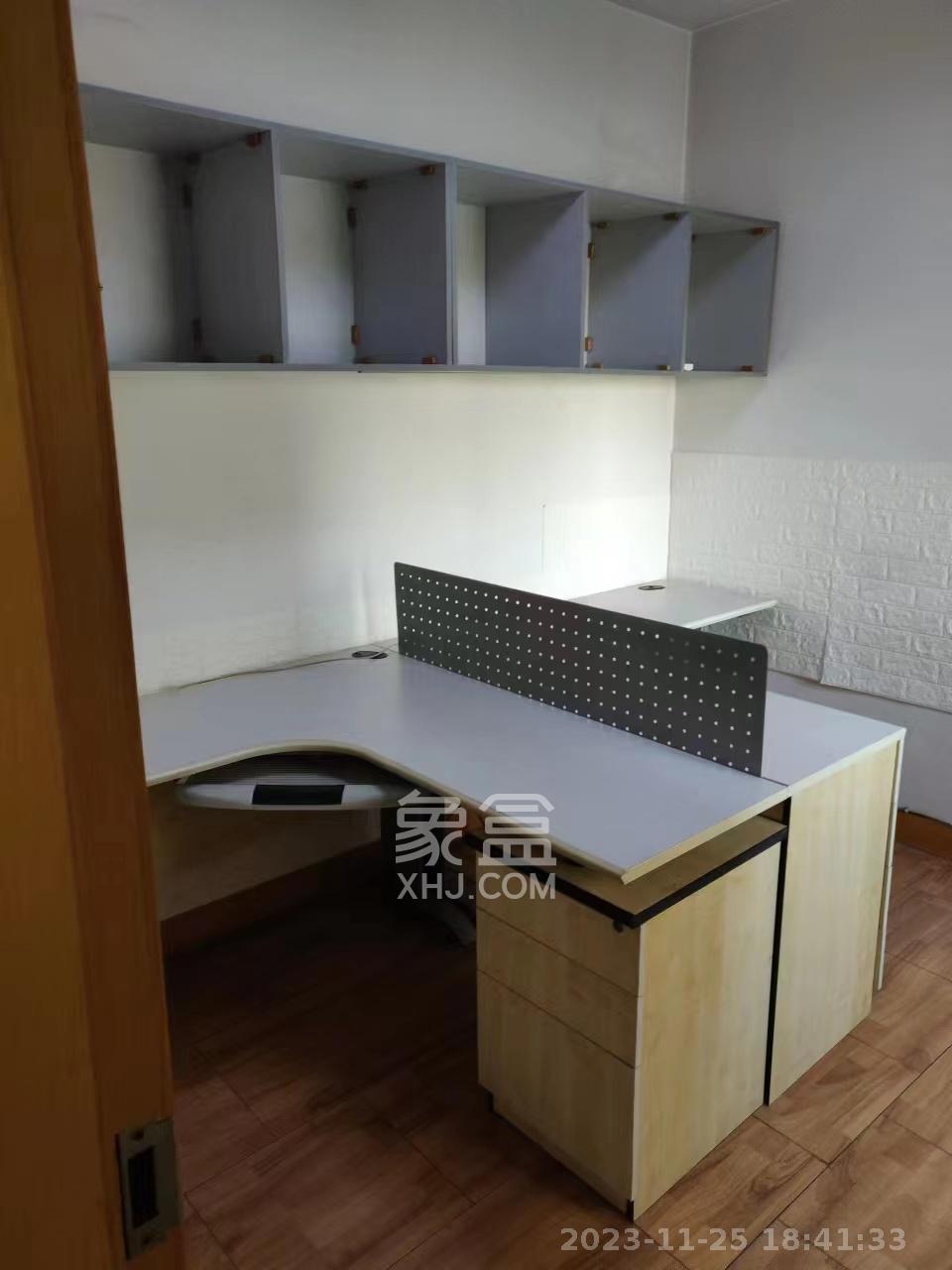 智邦家园  4室1厅1卫   4800.00元/月室内图