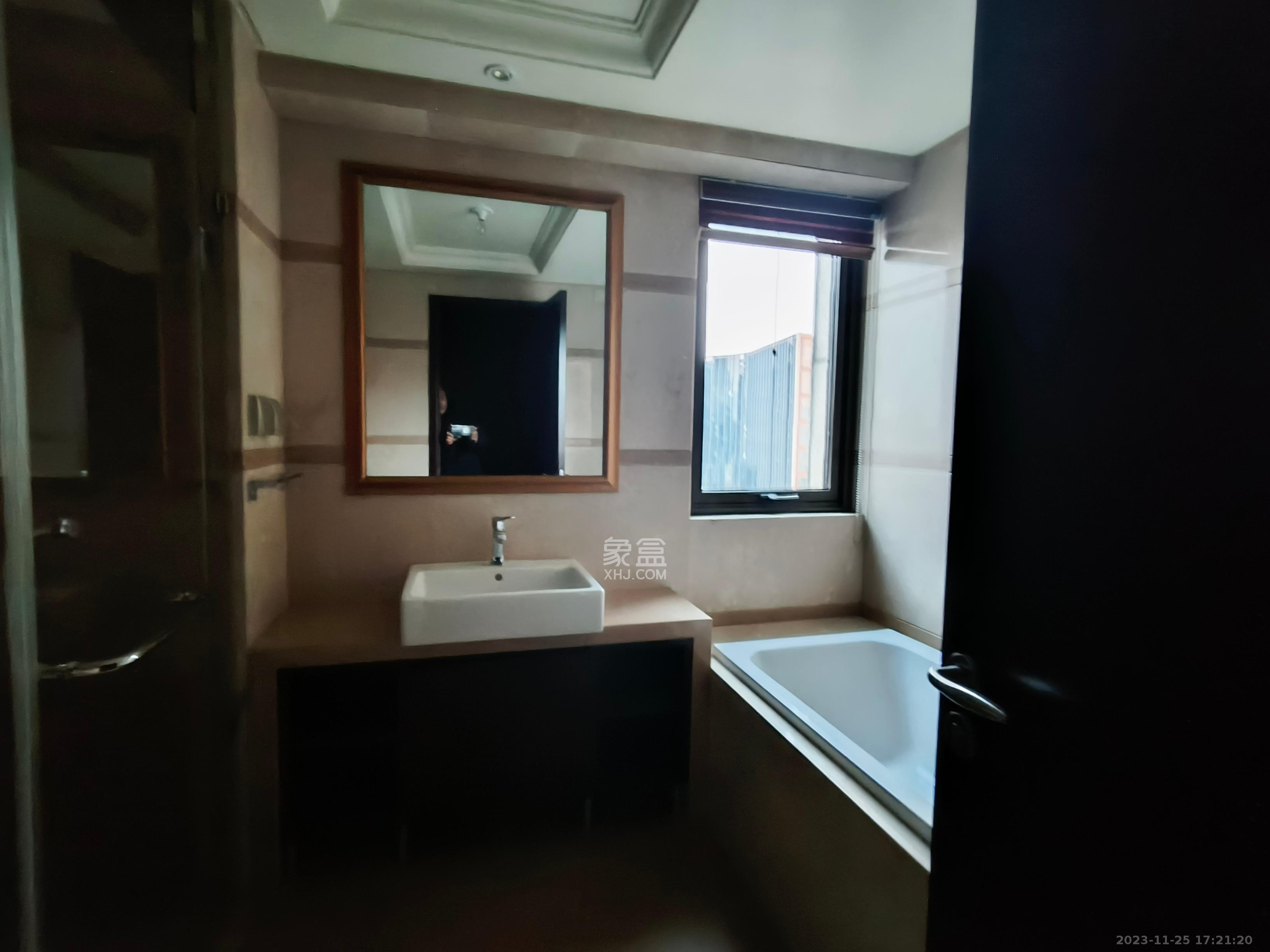 华远华中心  3室2厅1卫   15000.00元/月室内图