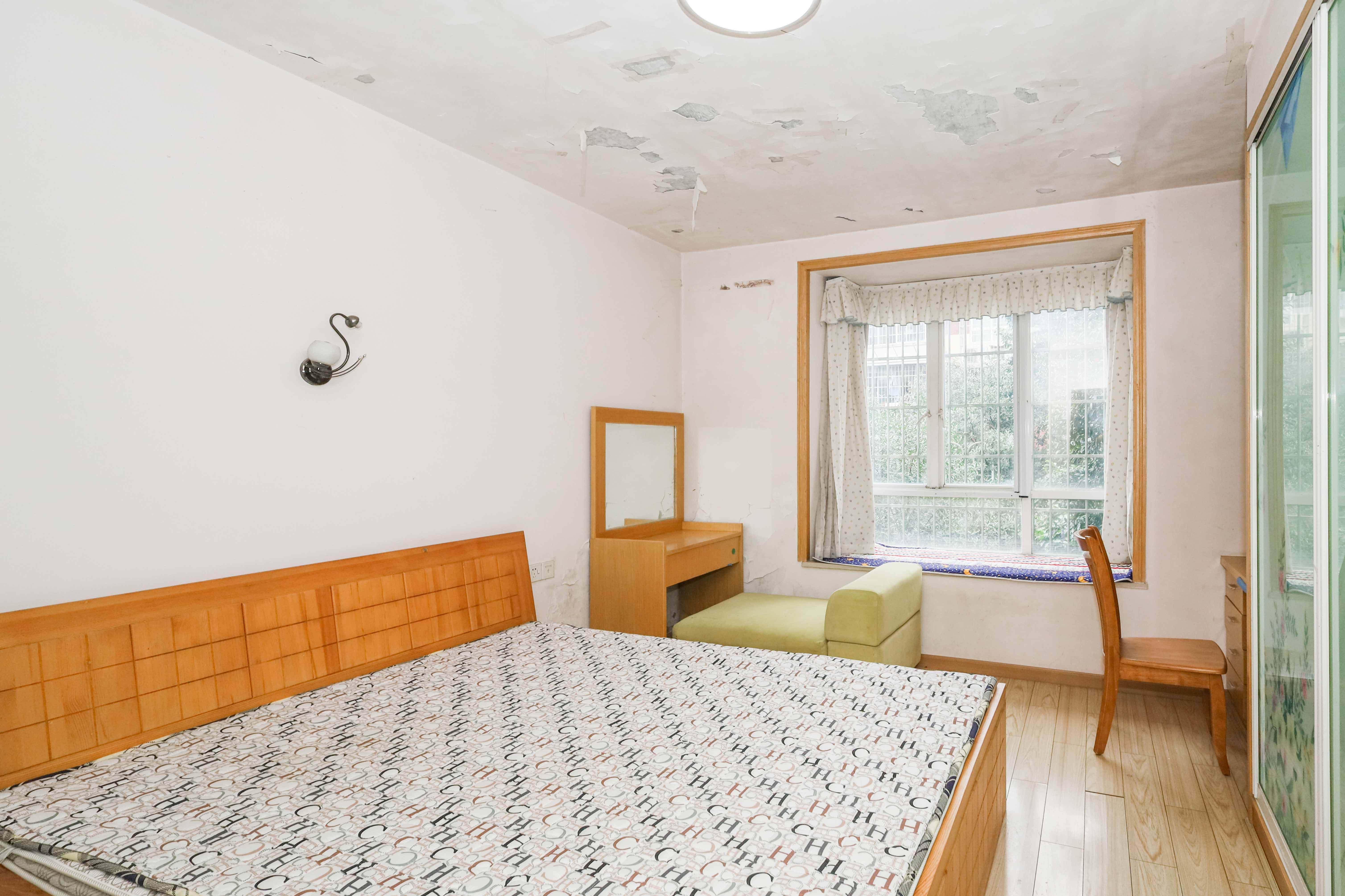 山水英伦 3室2厅1卫 73.8万 山水英伦 3室2厅1卫 73.8万卧室