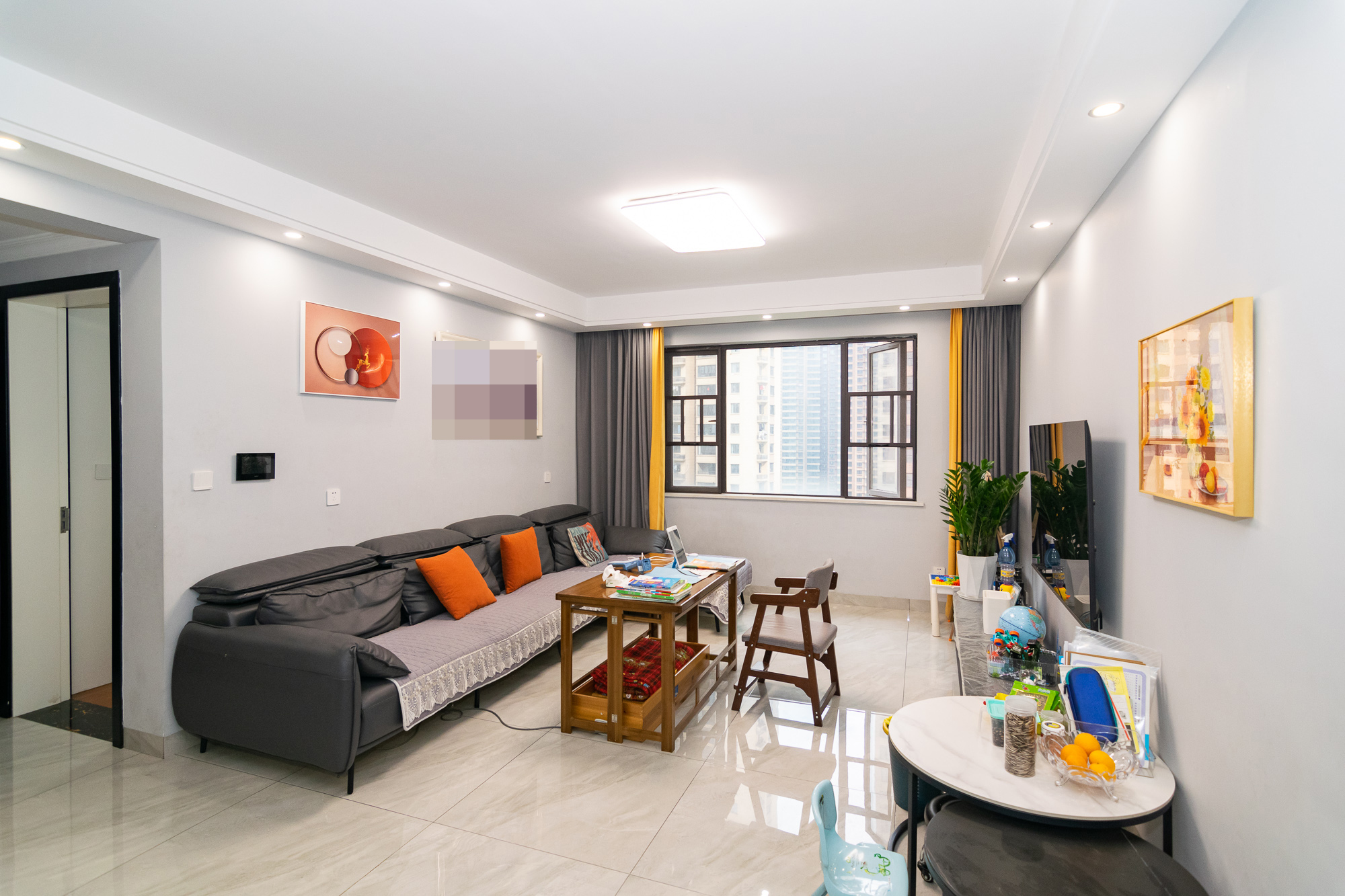 长房星珑湾 4室2厅2卫 107.9万 长房星珑湾 4室2厅2卫 107.9万客厅