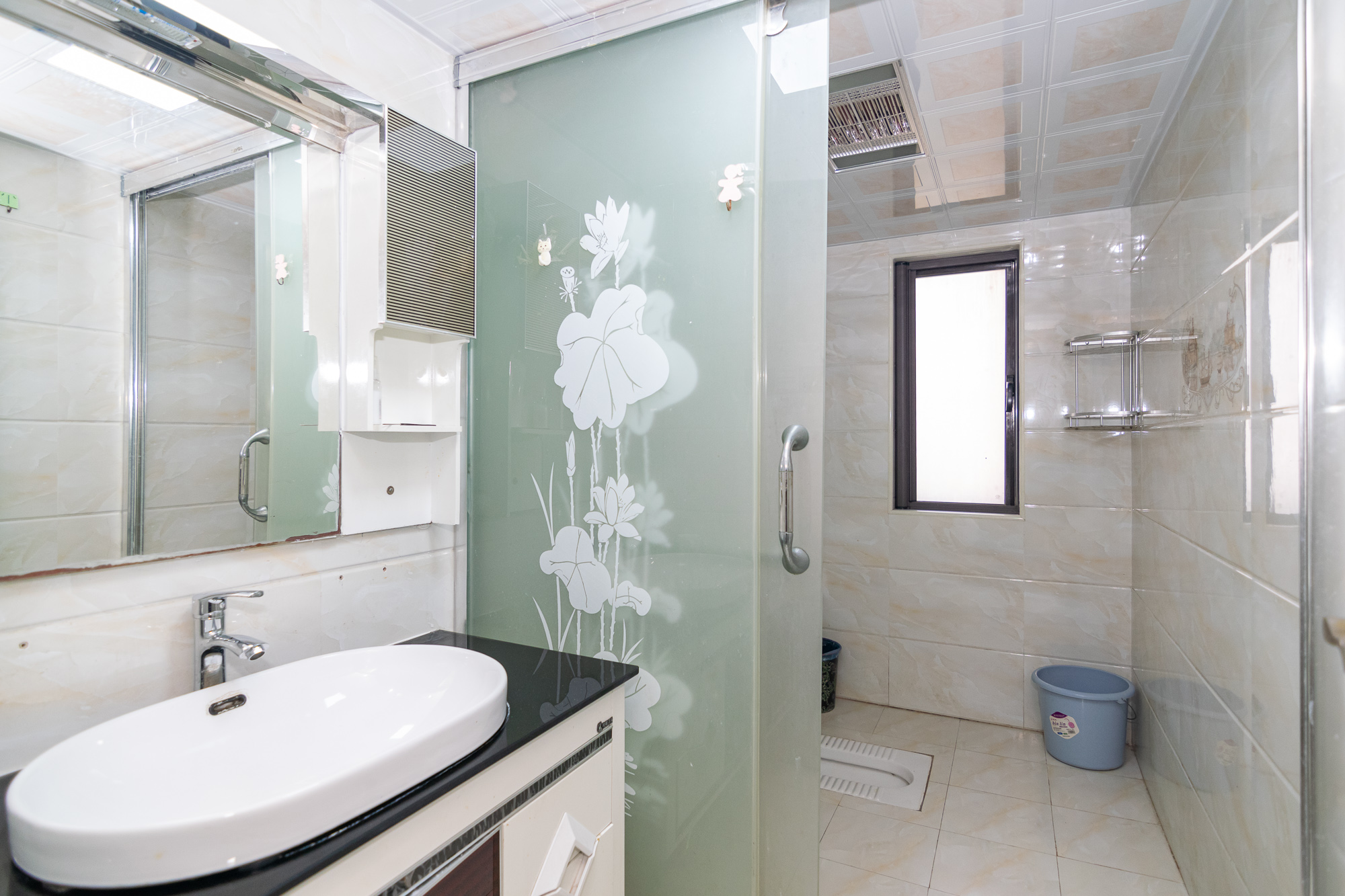 新城国际花都 3室2厅2卫 91.8万 新城国际花都 3室2厅2卫 91.8万卫生间