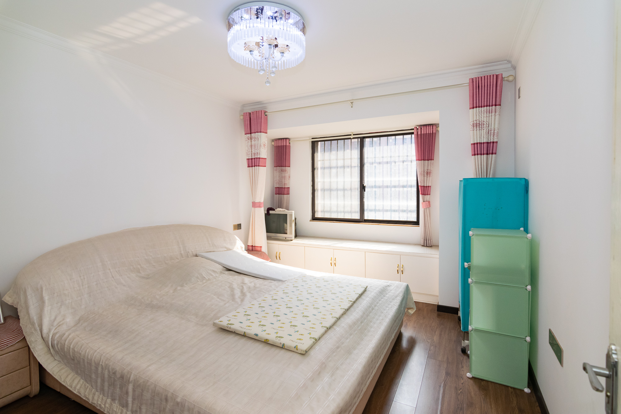 新城国际花都 3室2厅2卫 91.8万 新城国际花都 3室2厅2卫 91.8万卧室