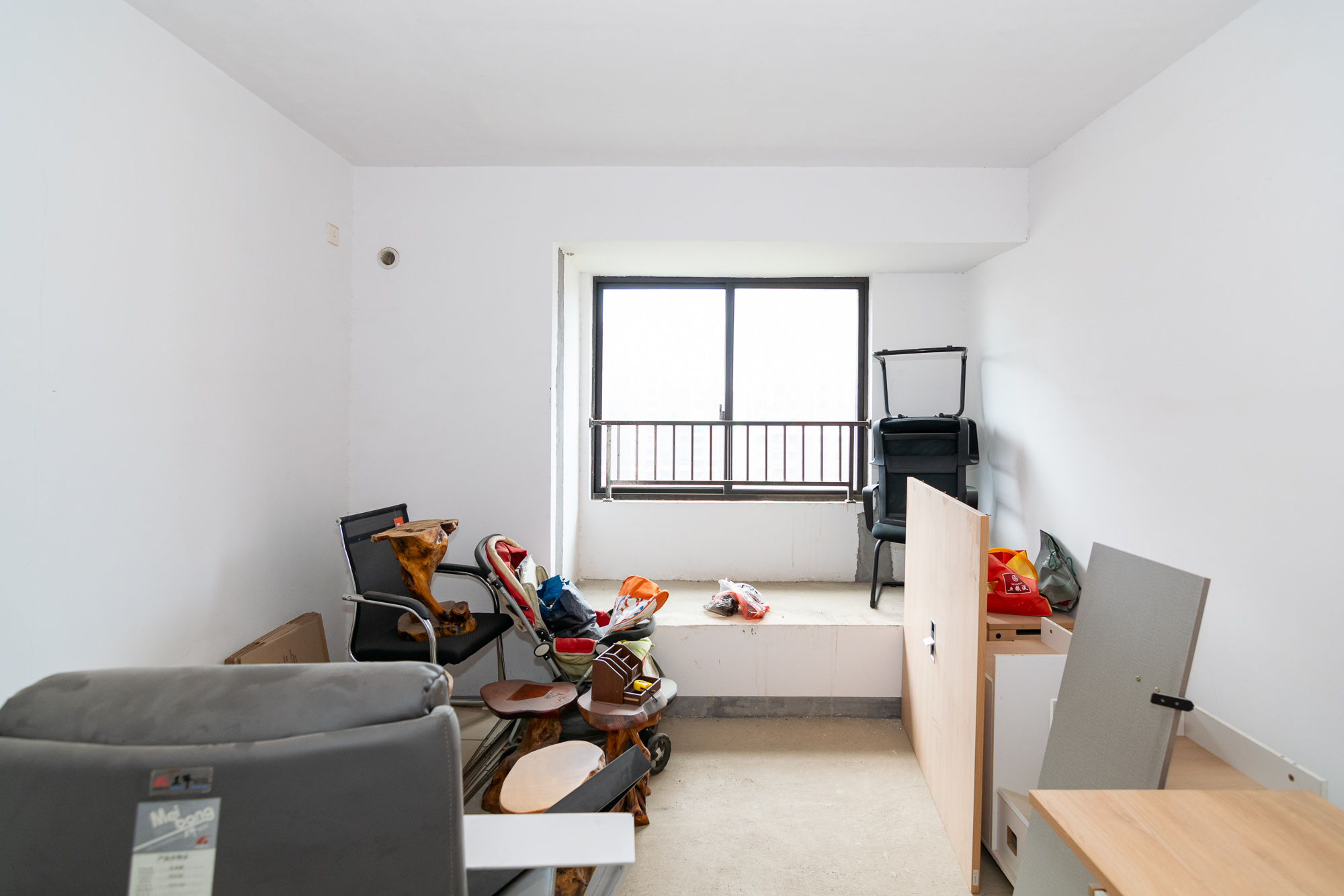 新城国际花都 4室2厅2卫 85.0万 新城国际花都 4室2厅2卫 85.0万卧室