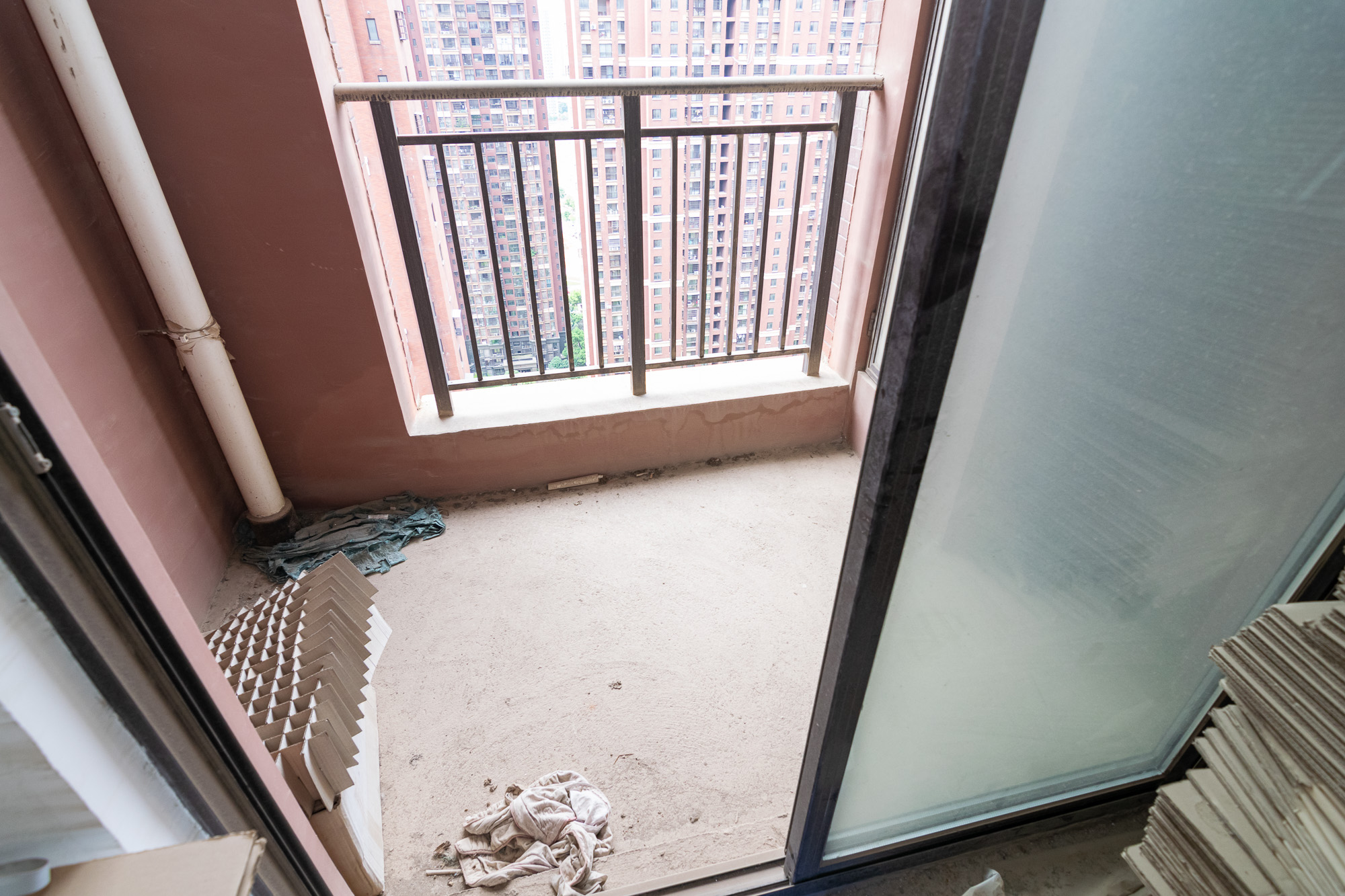 新城国际花都 4室2厅2卫 85.0万 新城国际花都 4室2厅2卫 85.0万阳台