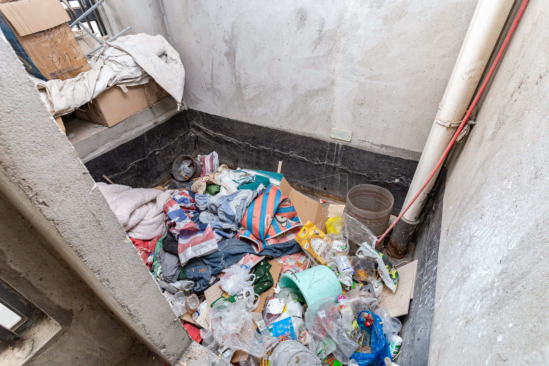 勤诚达新界  5室2厅2卫    137.0万 勤诚达新界  5室2厅2卫    137.0万卫生间