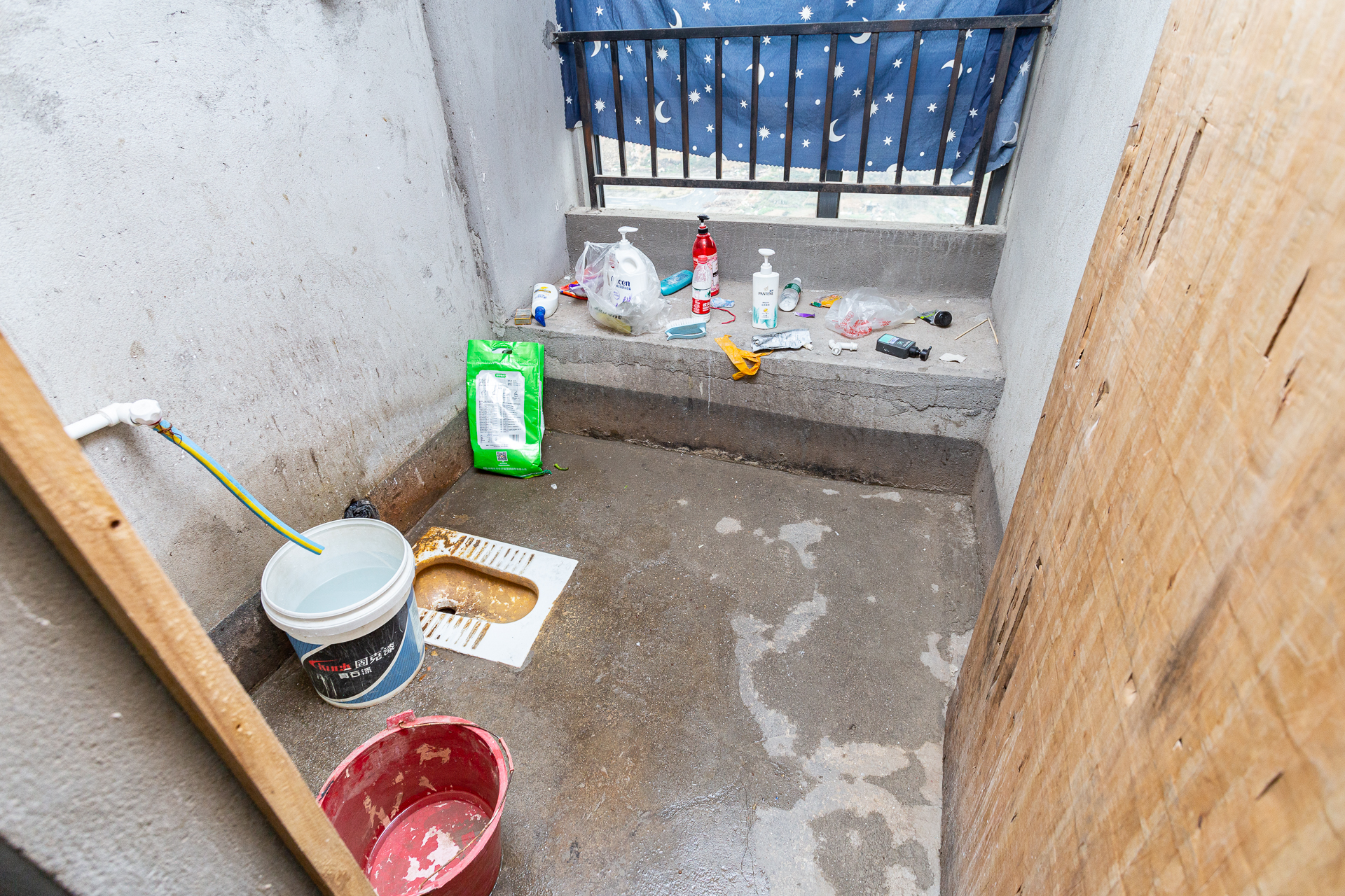 勤诚达新界  5室2厅2卫    137.0万 勤诚达新界  5室2厅2卫    137.0万卫生间