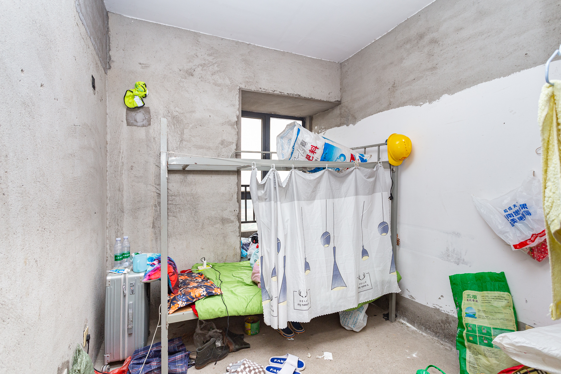 勤诚达新界  5室2厅2卫    137.0万 勤诚达新界  5室2厅2卫    137.0万卧室