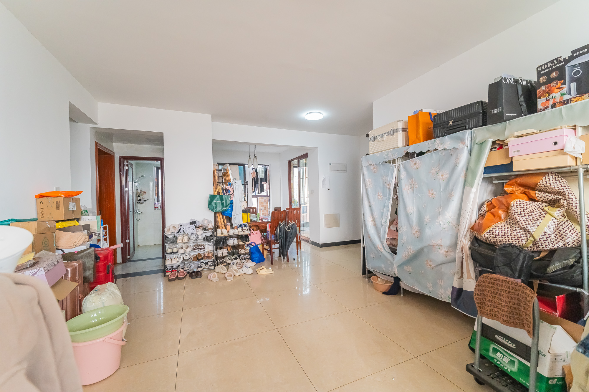 星湖湾二期洋房  3室2厅2卫    95.0万 星湖湾二期洋房  3室2厅2卫    95.0万客厅