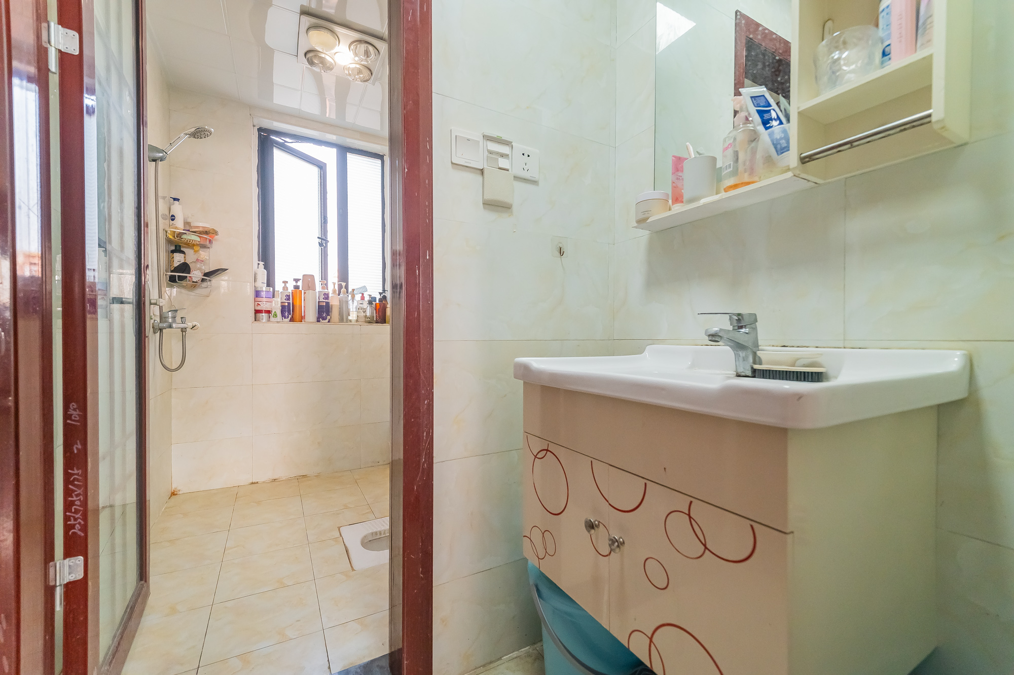 星湖湾二期洋房  3室2厅2卫    95.0万 星湖湾二期洋房  3室2厅2卫    95.0万卫生间