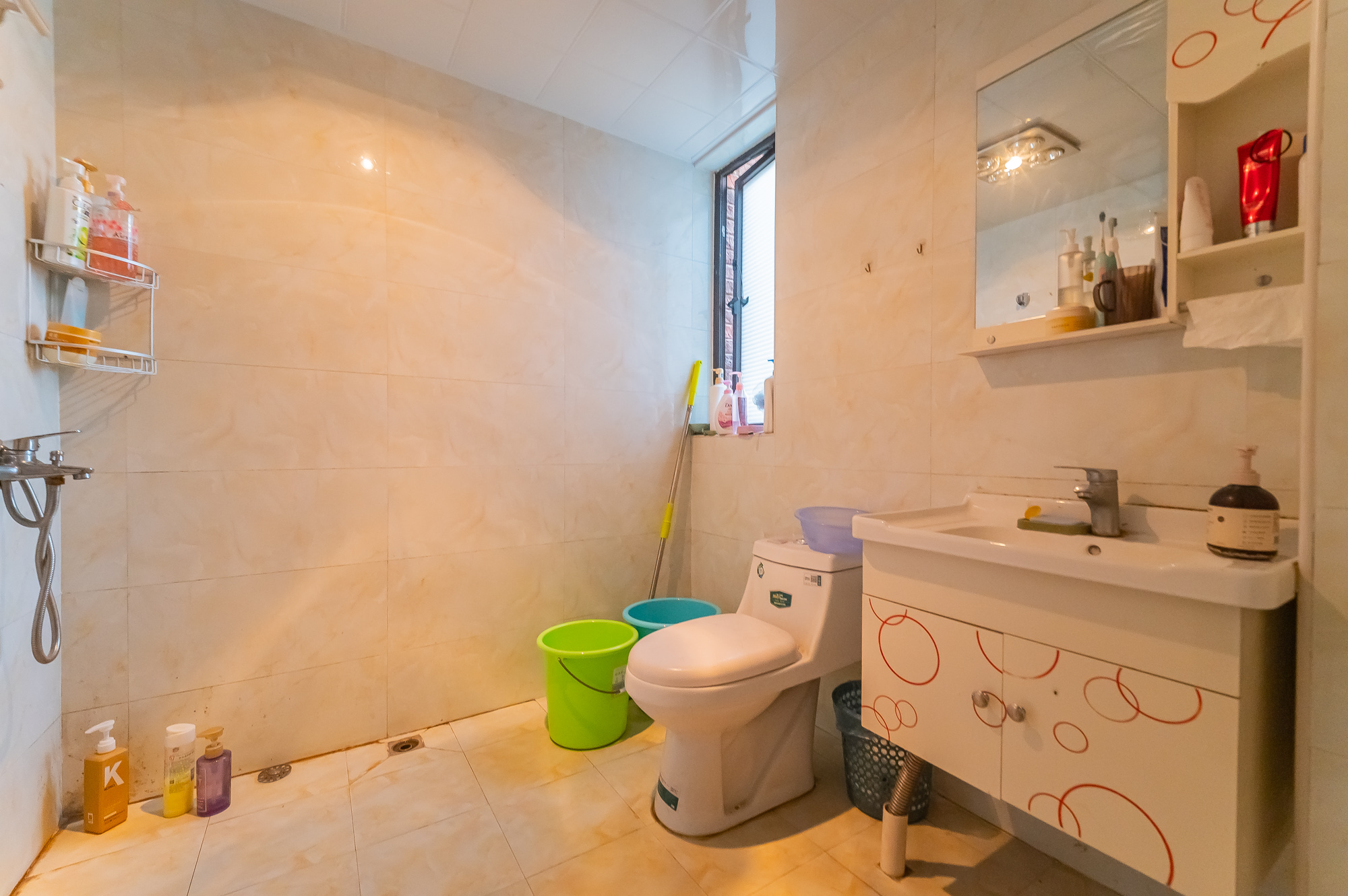 星湖湾二期洋房  3室2厅2卫    95.0万 星湖湾二期洋房  3室2厅2卫    95.0万卫生间