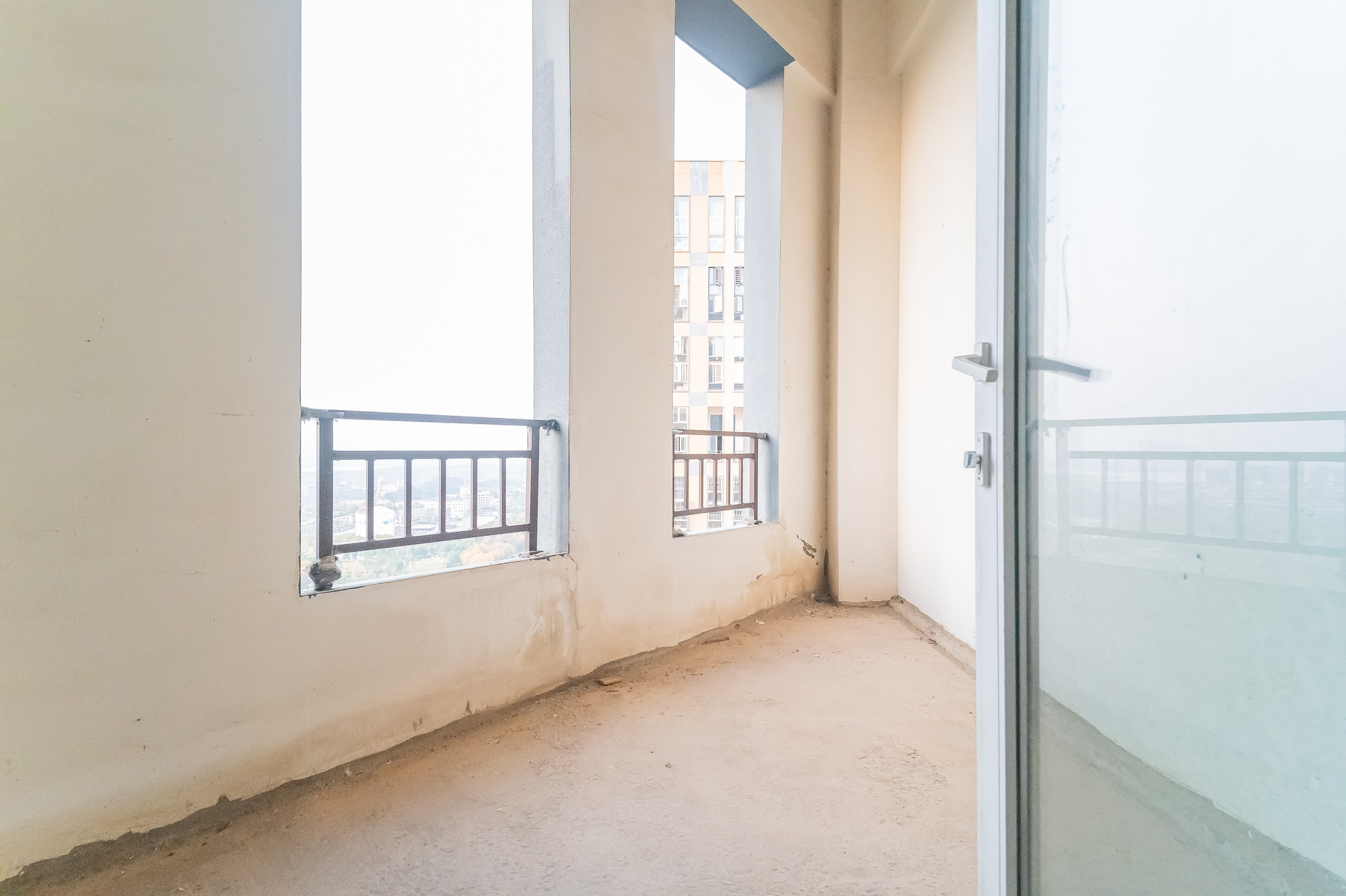 MOMA当代广场 1室1厅1卫 36.8万 MOMA当代广场 1室1厅1卫 36.8万其他