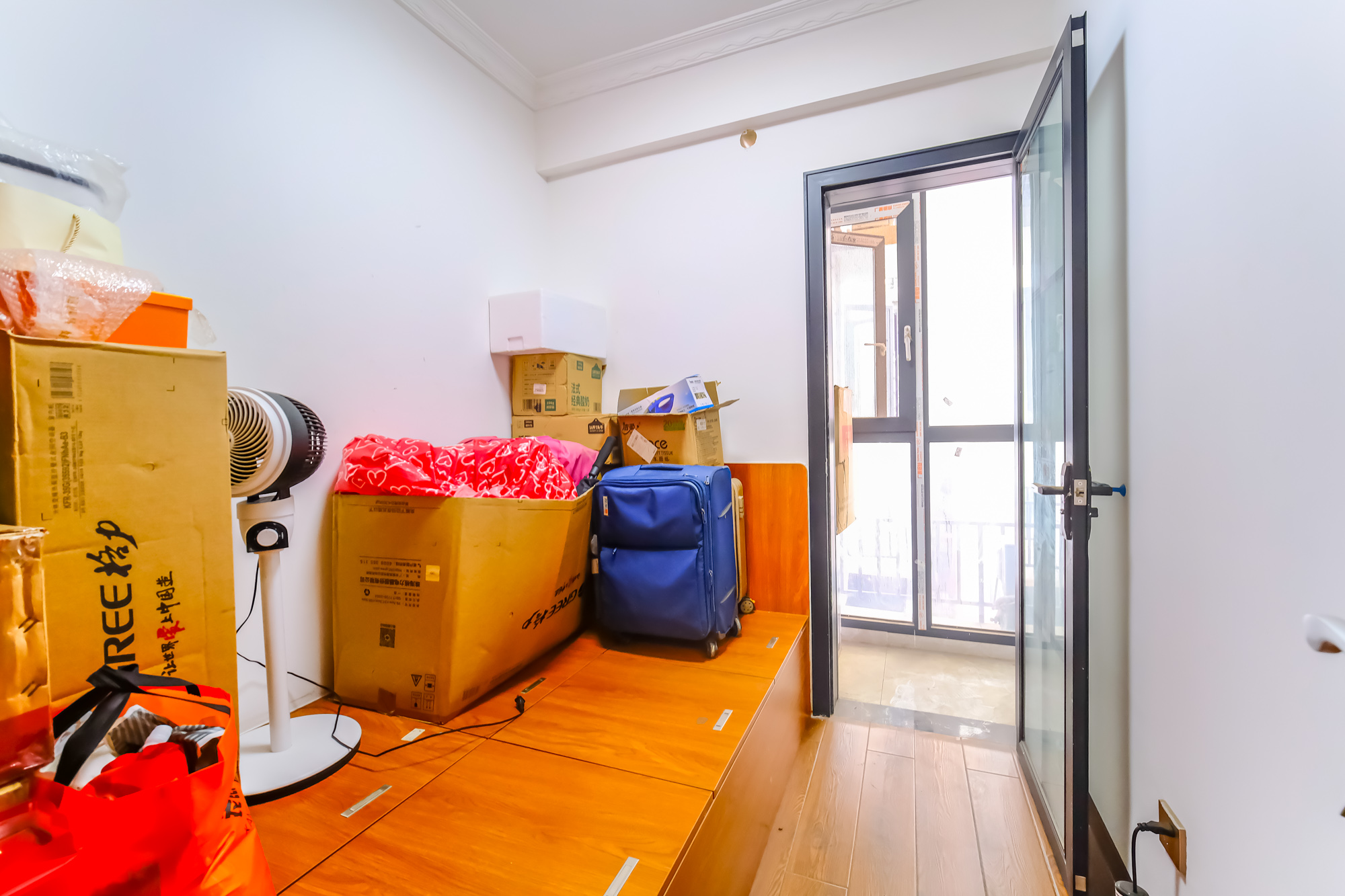 和悦城(蟠龙景苑) 3室2厅1卫 76.0万 和悦城(蟠龙景苑) 3室2厅1卫 76.0万卧室