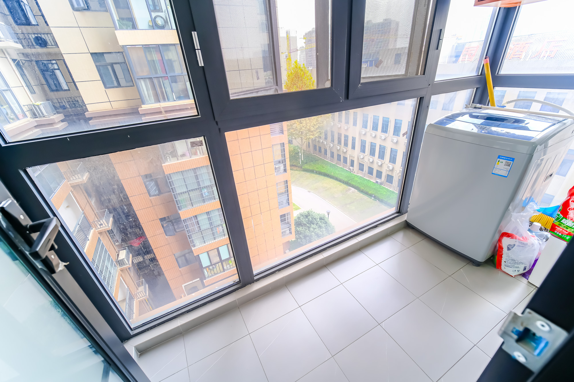 和悦城(蟠龙景苑) 3室2厅1卫 76.0万 和悦城(蟠龙景苑) 3室2厅1卫 76.0万阳台