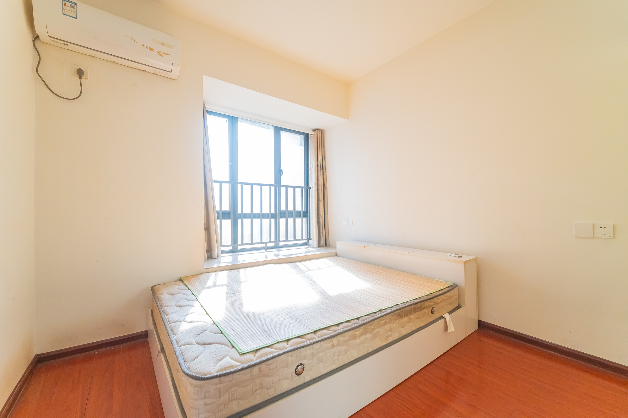 深业睿城 2室2厅1卫 60.8万 深业睿城 2室2厅1卫 60.8万卧室