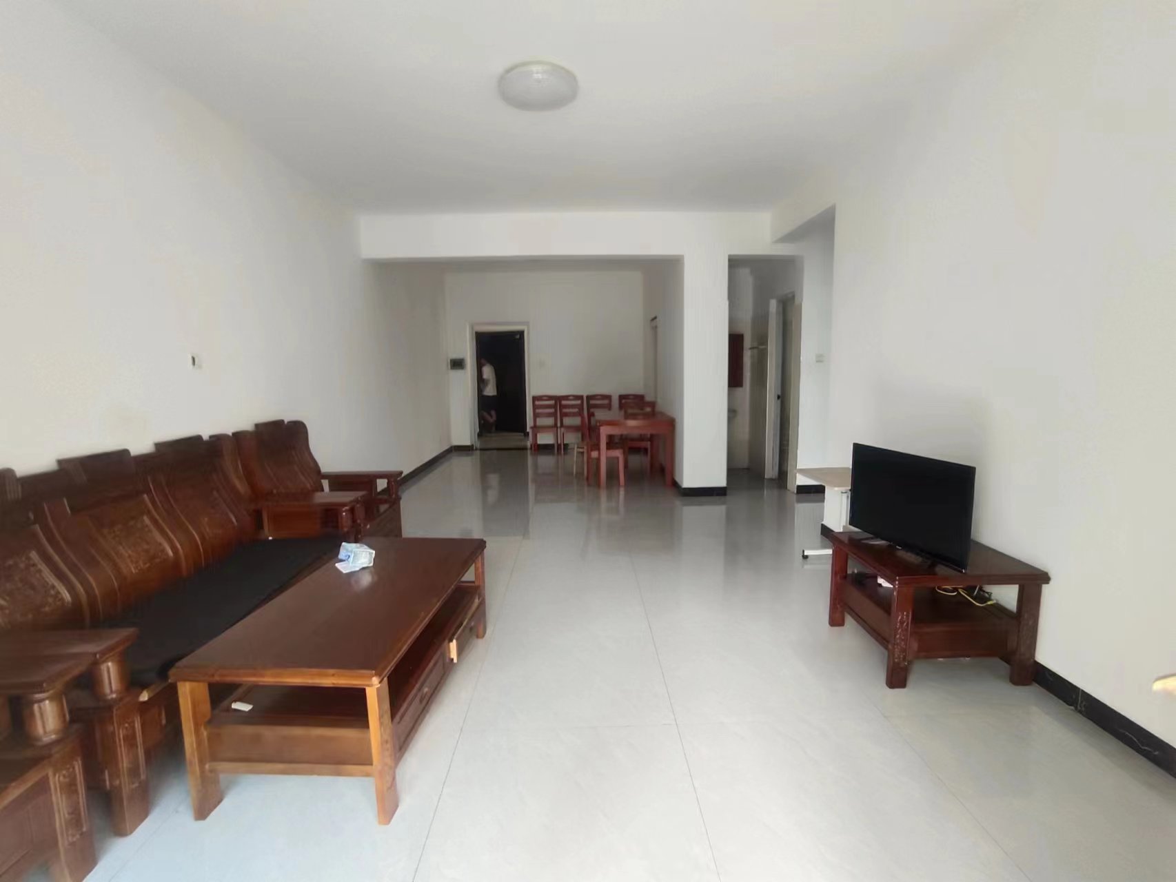 龙腾国际 2室2厅1卫 61.80万 龙腾国际 2室2厅1卫 61.80万室内图