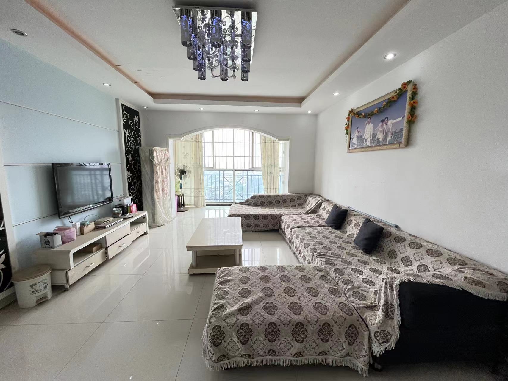 京鹰华府 3室2厅2卫 68.0万 京鹰华府 3室2厅2卫 68.0万室内图