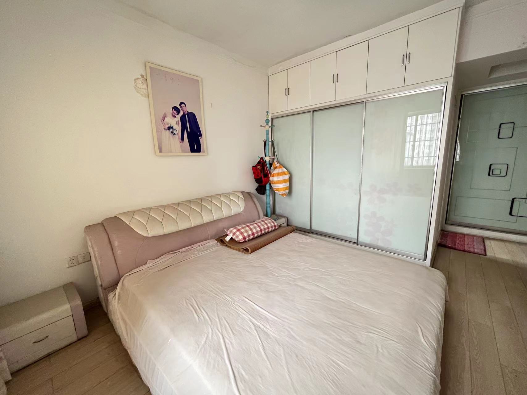 京鹰华府 3室2厅2卫 68.0万 京鹰华府 3室2厅2卫 68.0万室内图