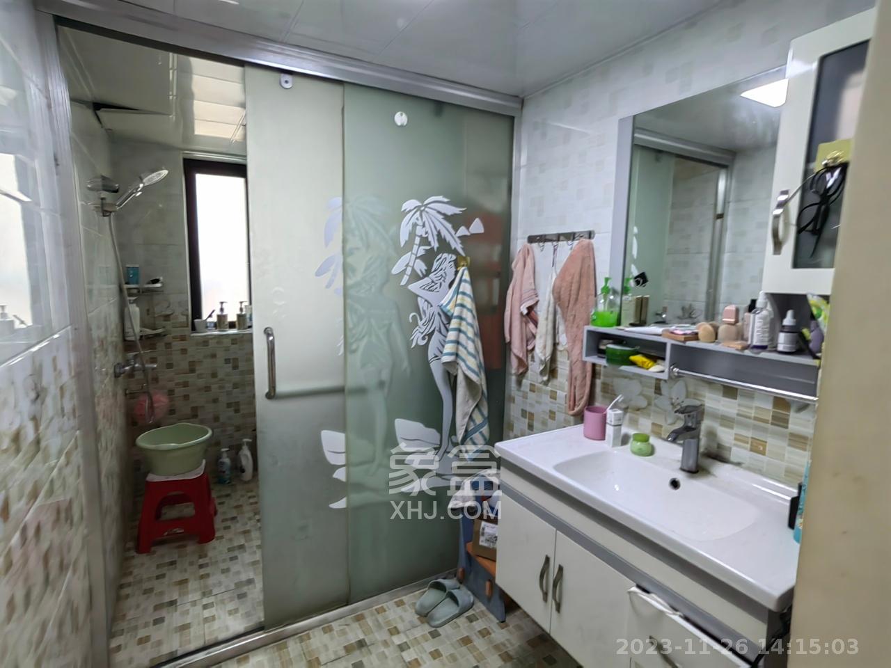 中悦领秀城  3室2厅2卫   2600.00元/月室内图