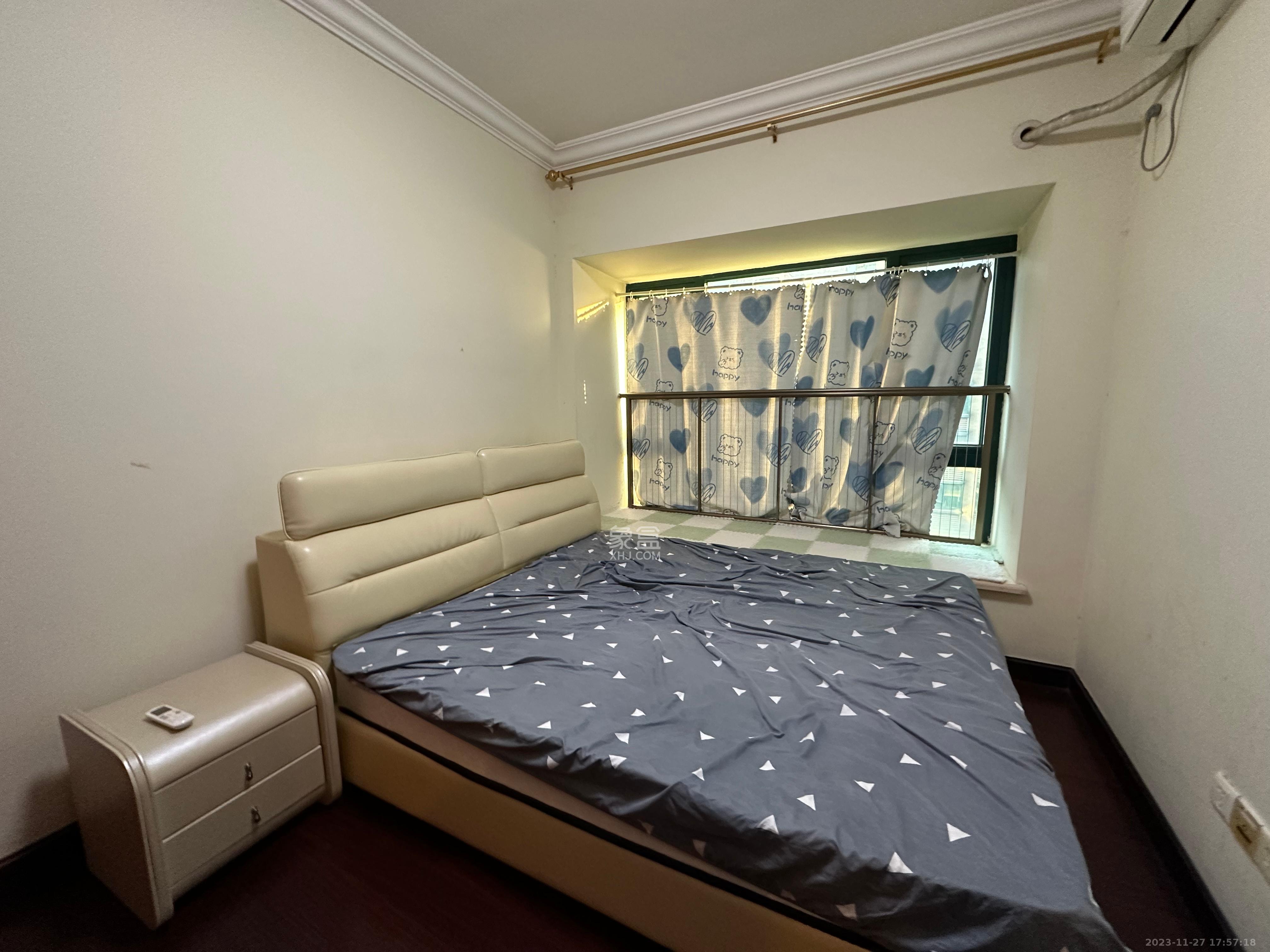 恒大名都  4室2厅1卫    2200.0元/月室内图