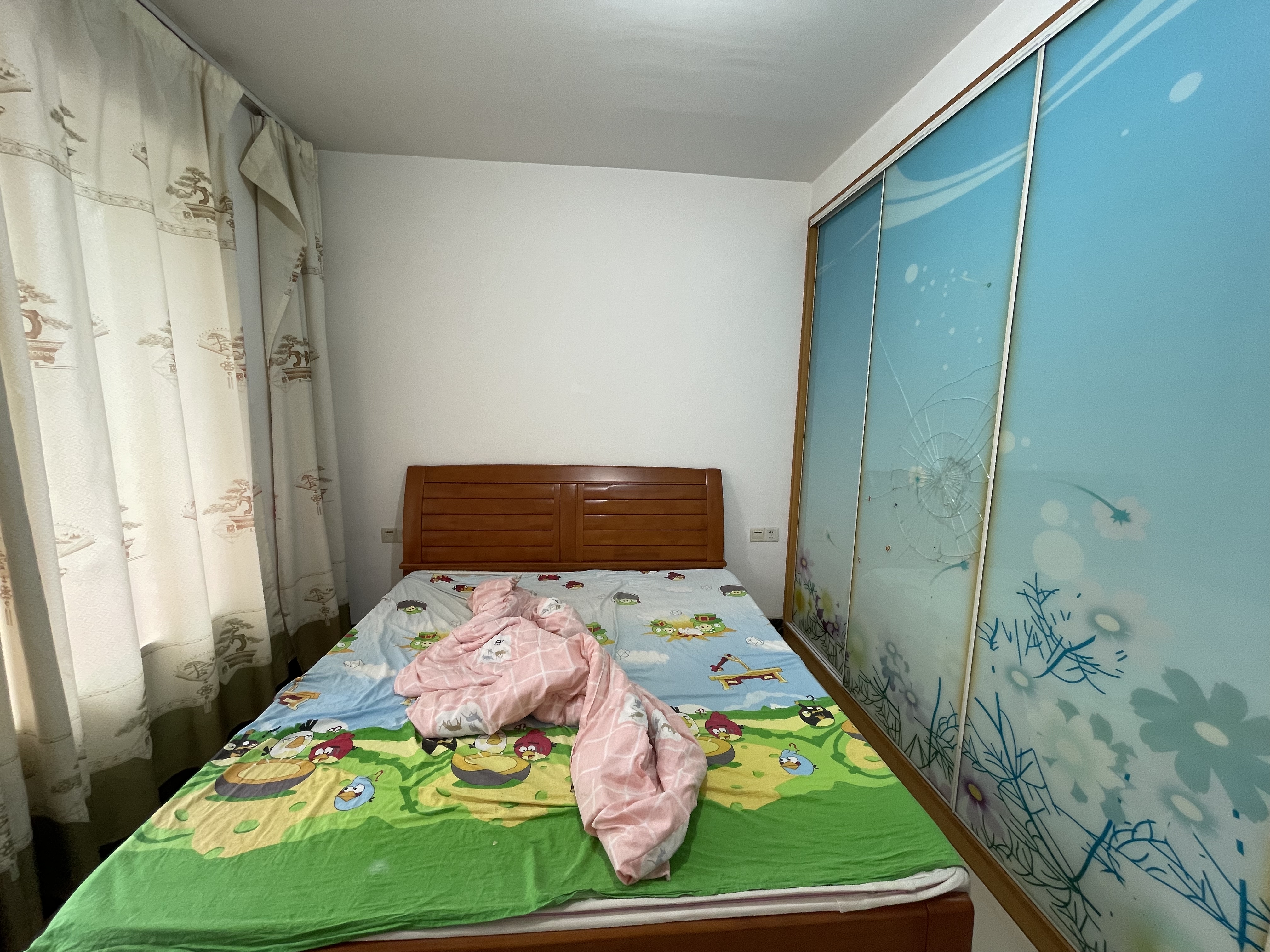 大为时代家园  2室2厅1卫   71.90万卧室