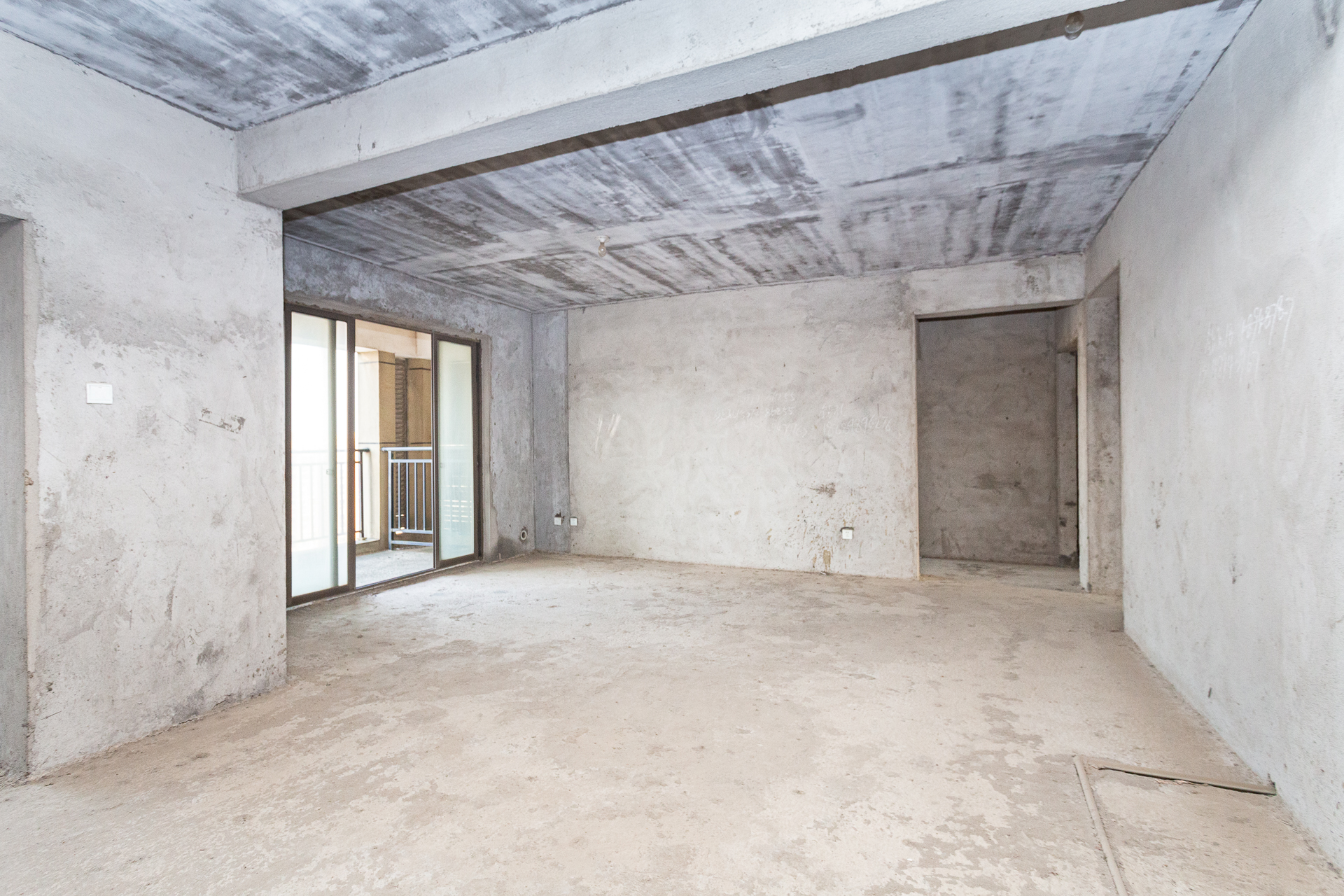 长高圆梦佳苑 4室2厅2卫 99.8万 长高圆梦佳苑 4室2厅2卫 99.8万客厅