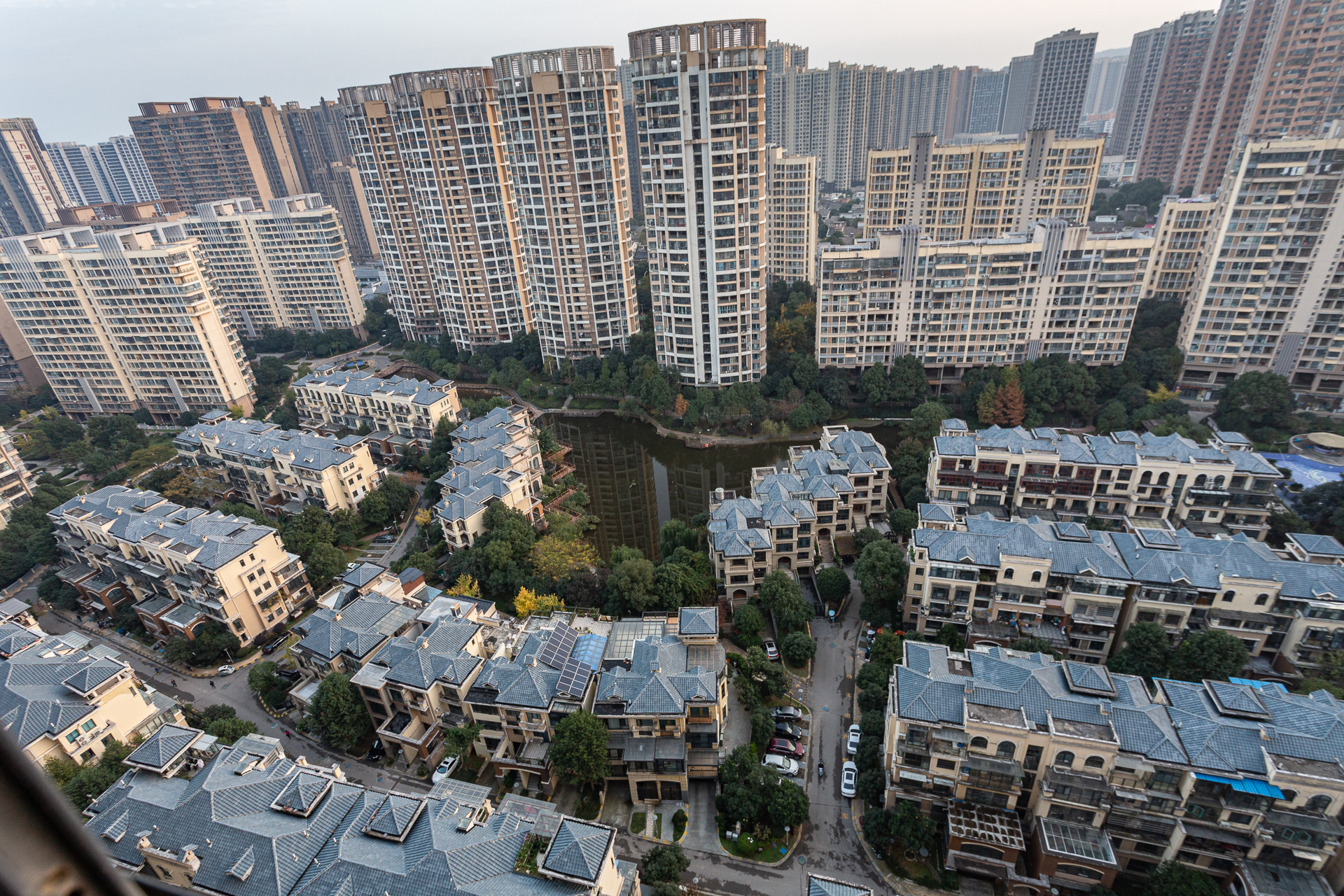 勤诚达新界  2室2厅1卫    86.0万 勤诚达新界  2室2厅1卫    86.0万其他