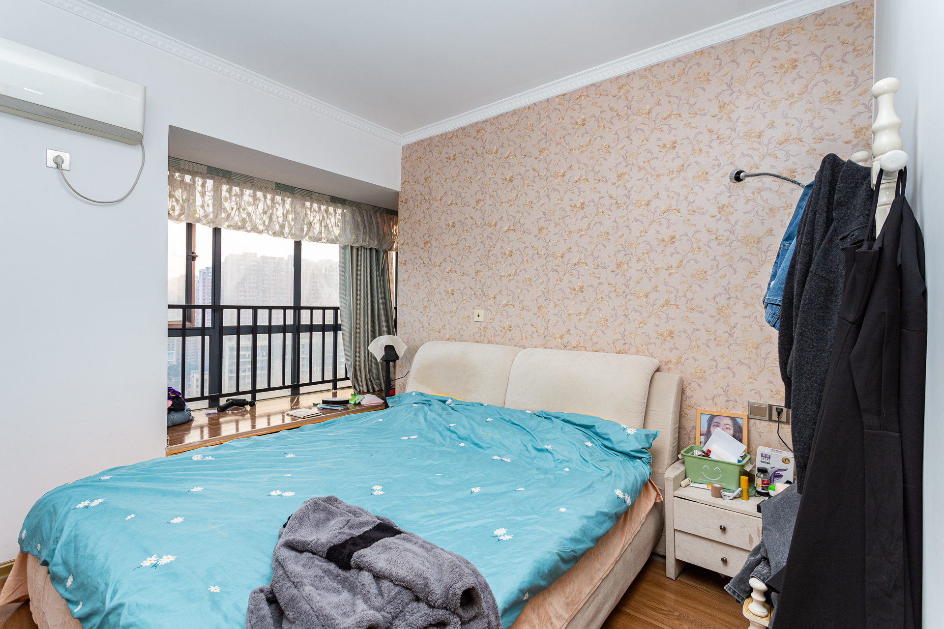 勤诚达新界  2室2厅1卫    86.0万 勤诚达新界  2室2厅1卫    86.0万卧室