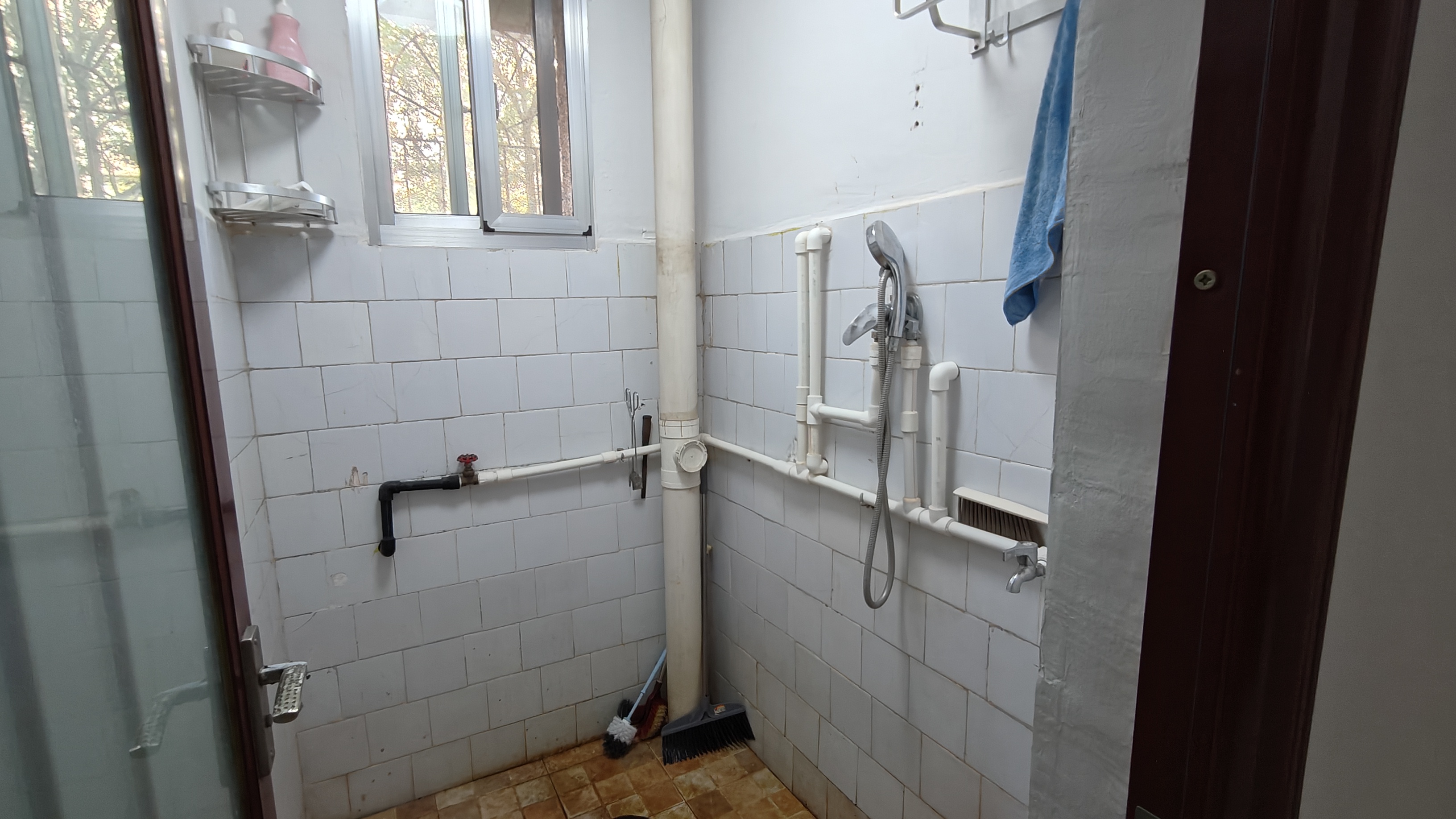 铁路小区  2室1厅1卫    30.0万 铁路小区  2室1厅1卫    30.0万室内图