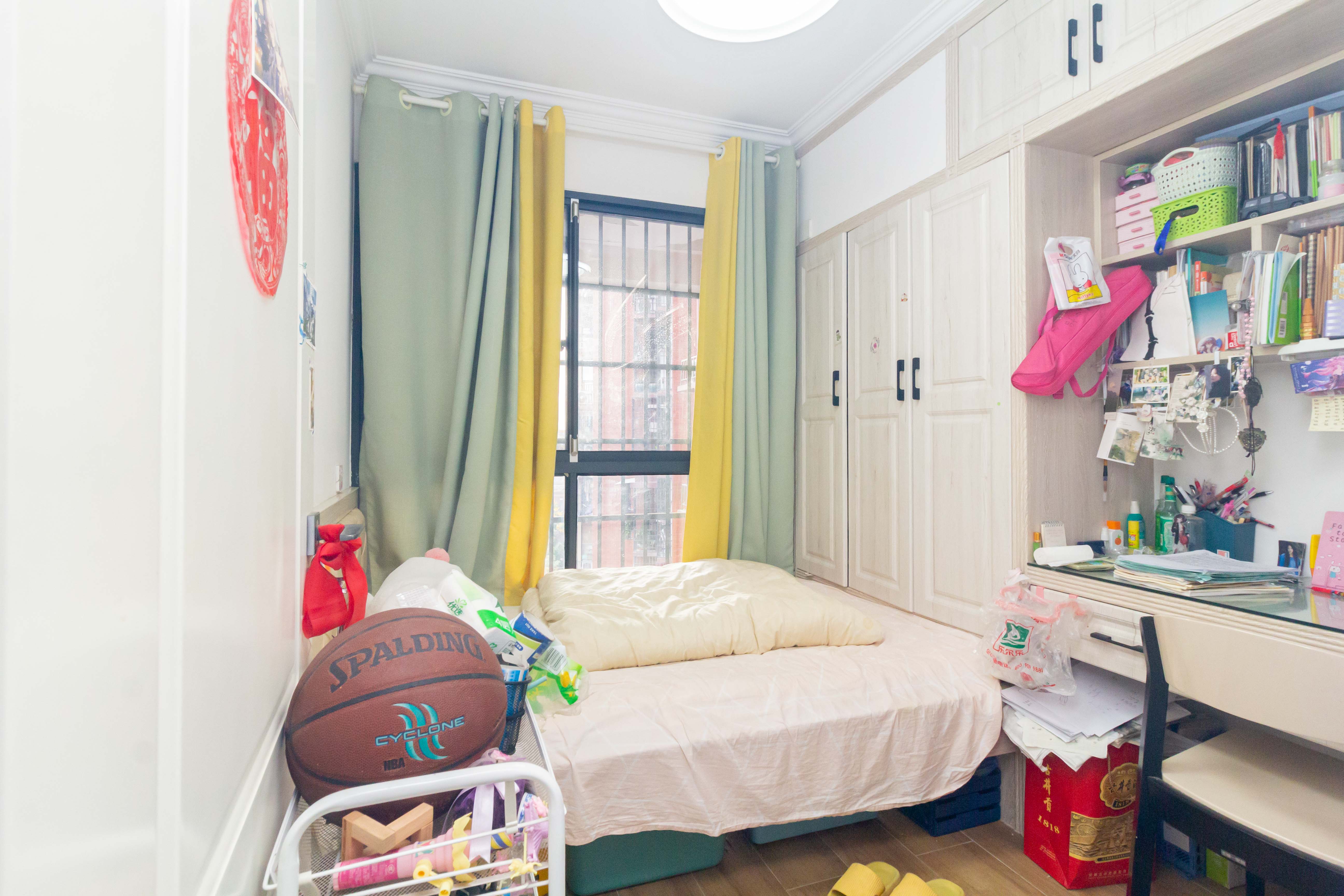 海德公园  3室2厅1卫    78.0万 海德公园  3室2厅1卫    78.0万卧室