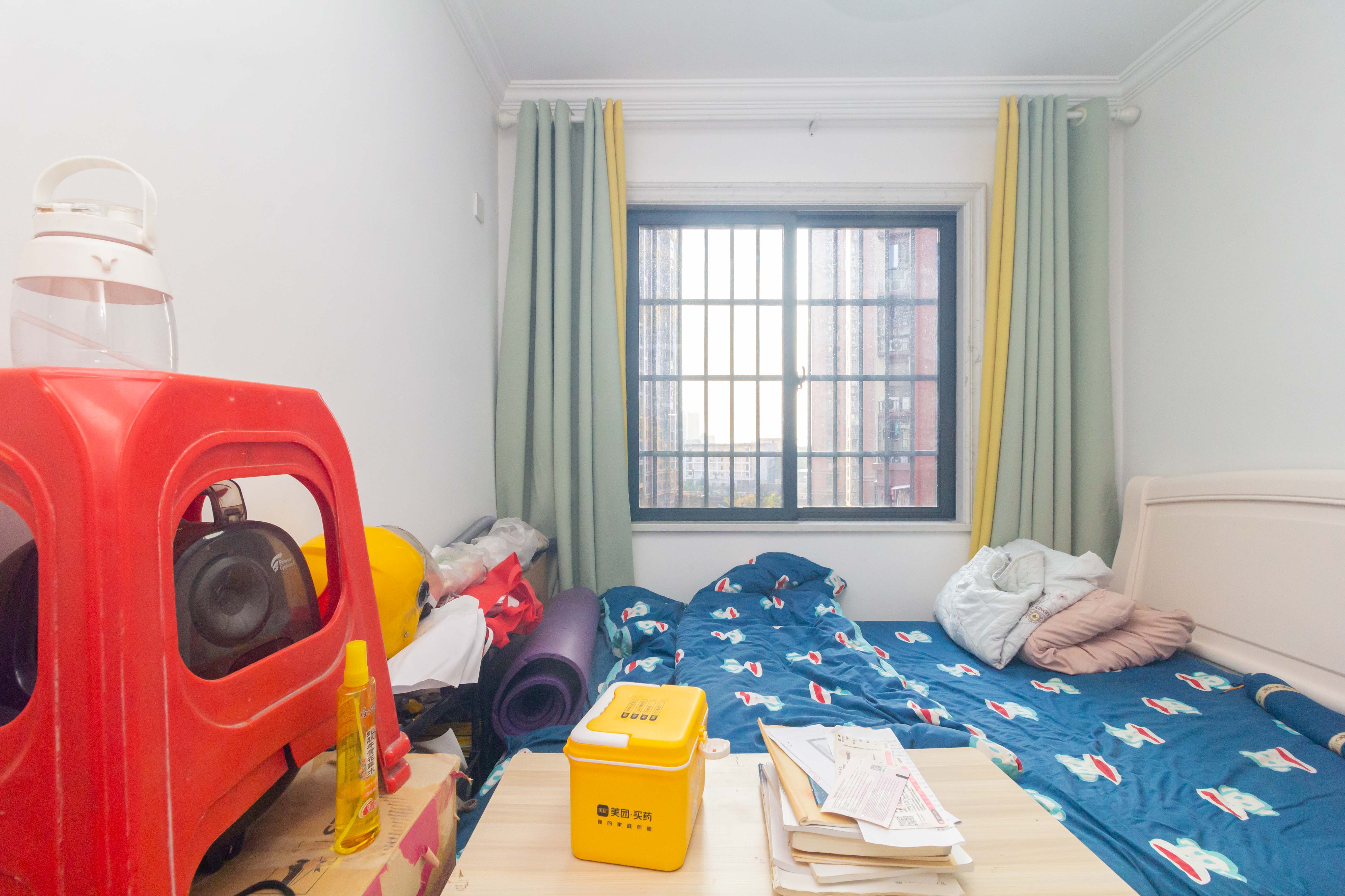 海德公园  3室2厅1卫    78.0万 海德公园  3室2厅1卫    78.0万卧室