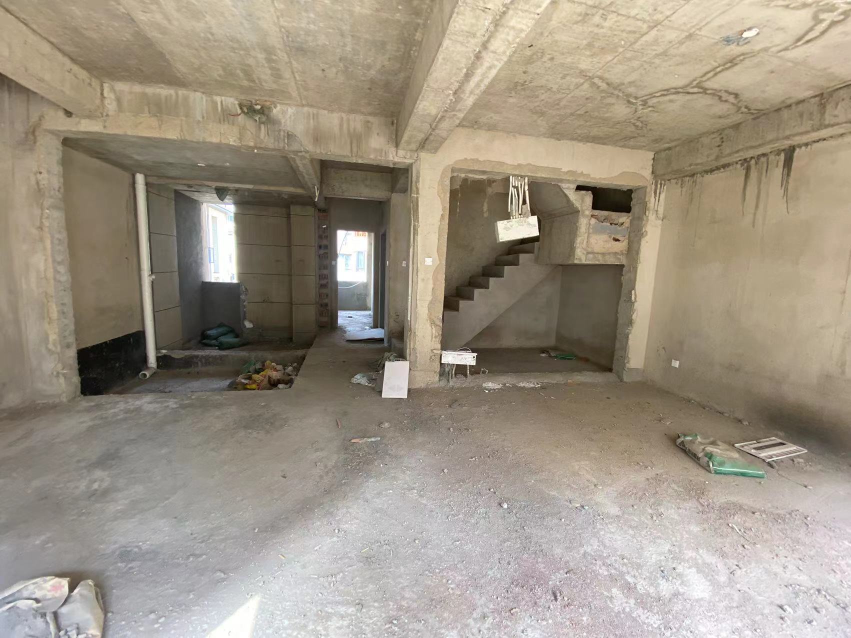 当代尚品苑  4室2厅2卫    99.8万 当代尚品苑  4室2厅2卫    99.8万室内图