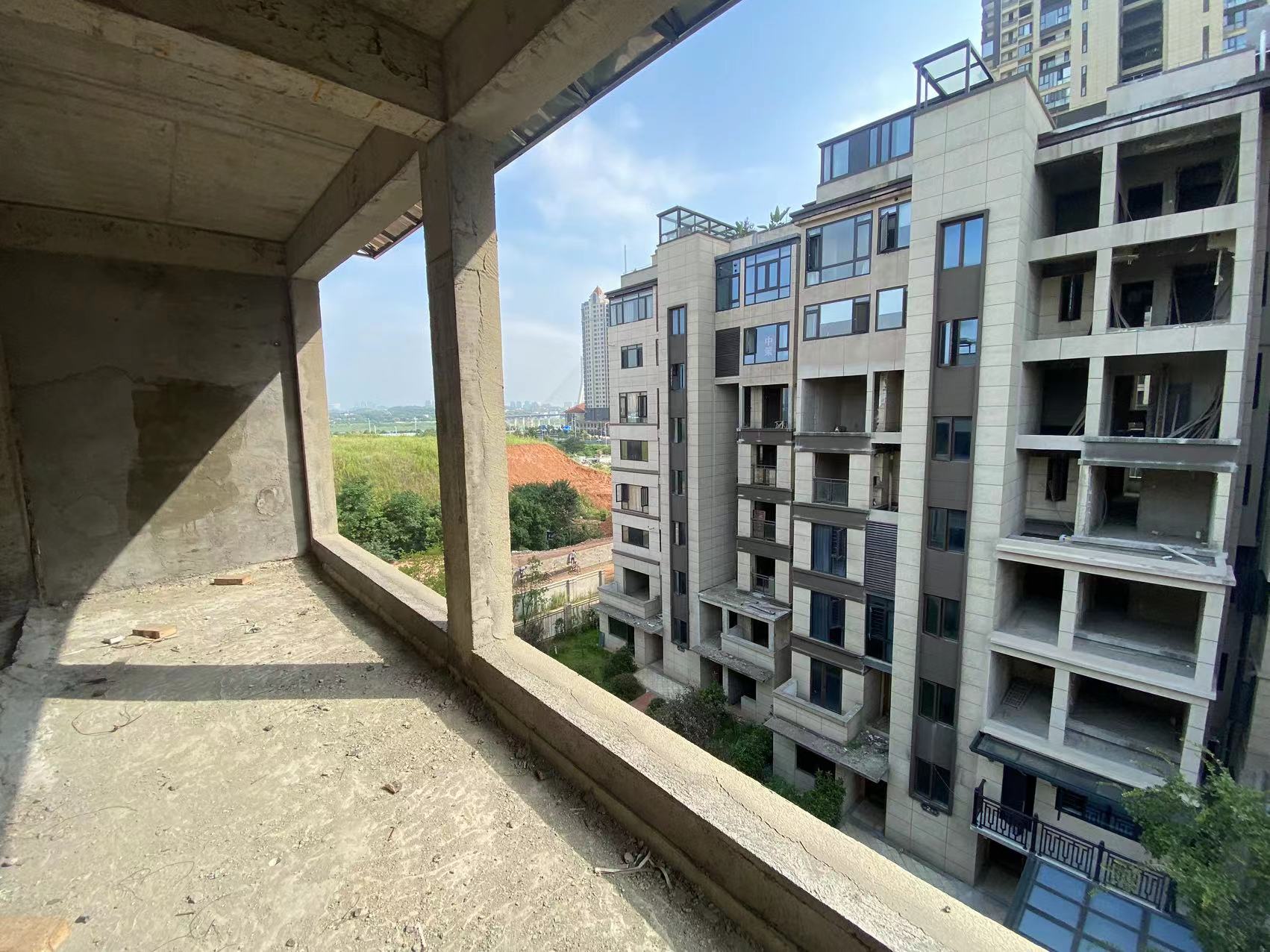 当代尚品苑  4室2厅2卫    99.8万 当代尚品苑  4室2厅2卫    99.8万室内图