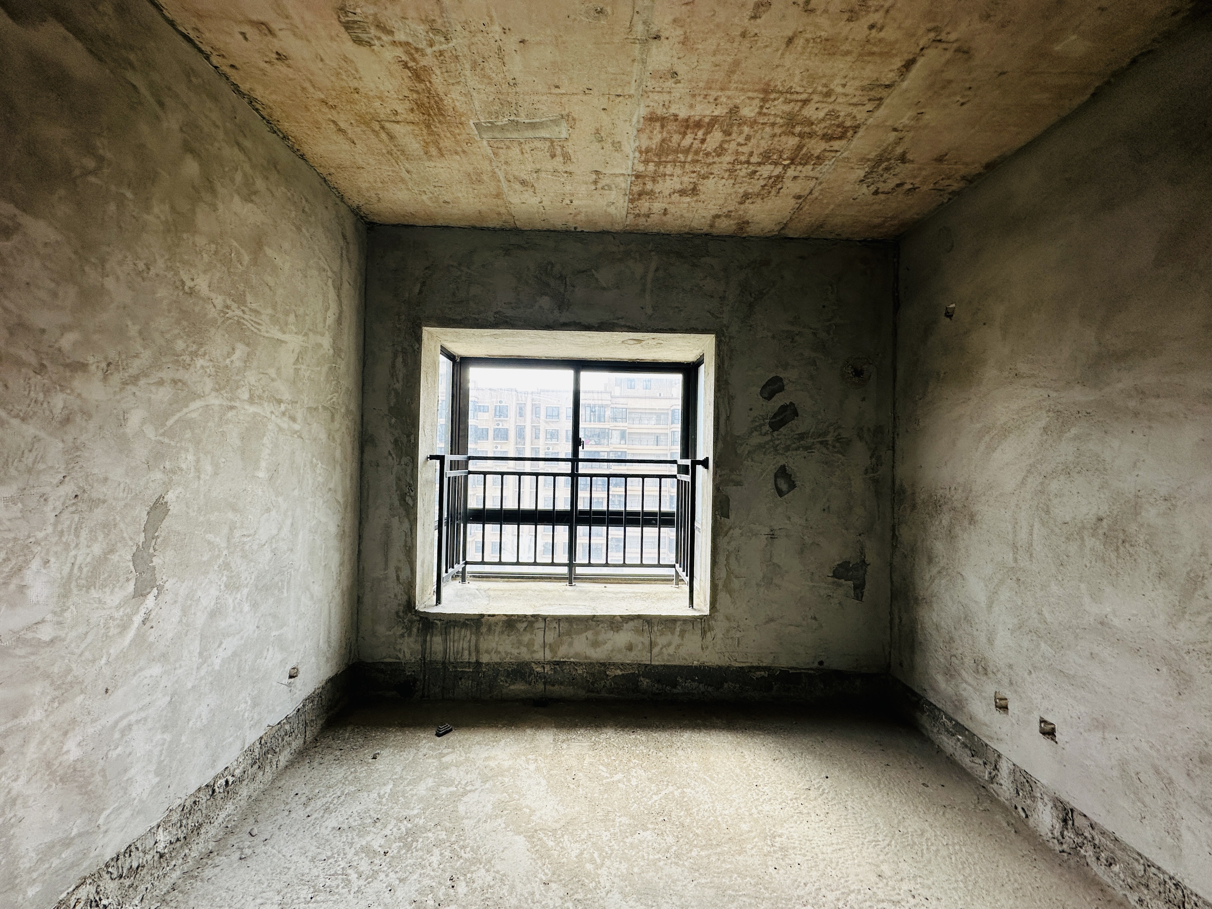 海秀花园 3室2厅2卫 190.0万 海秀花园 3室2厅2卫 190.0万卧室