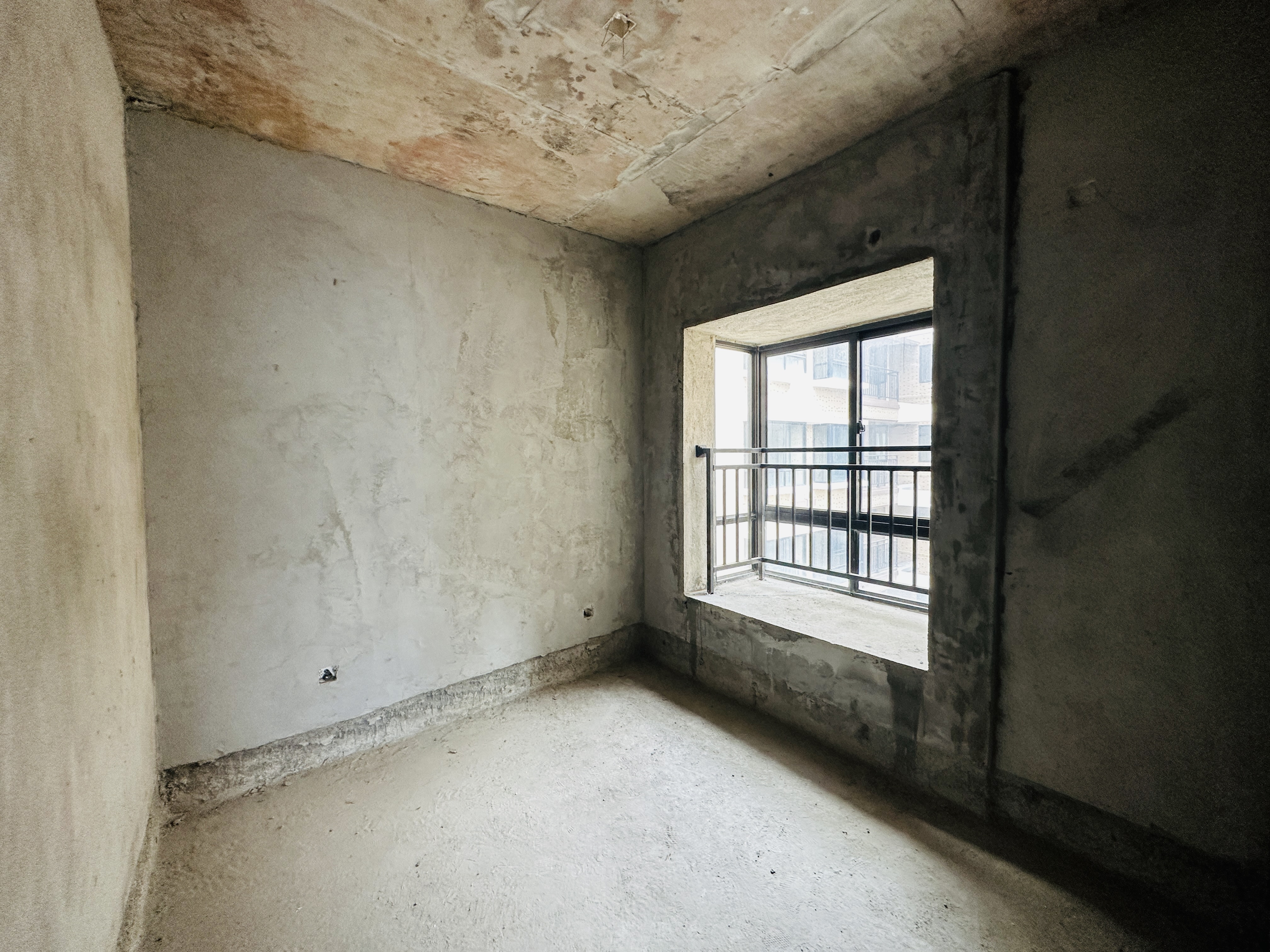 海秀花园 3室2厅2卫 190.0万 海秀花园 3室2厅2卫 190.0万卧室