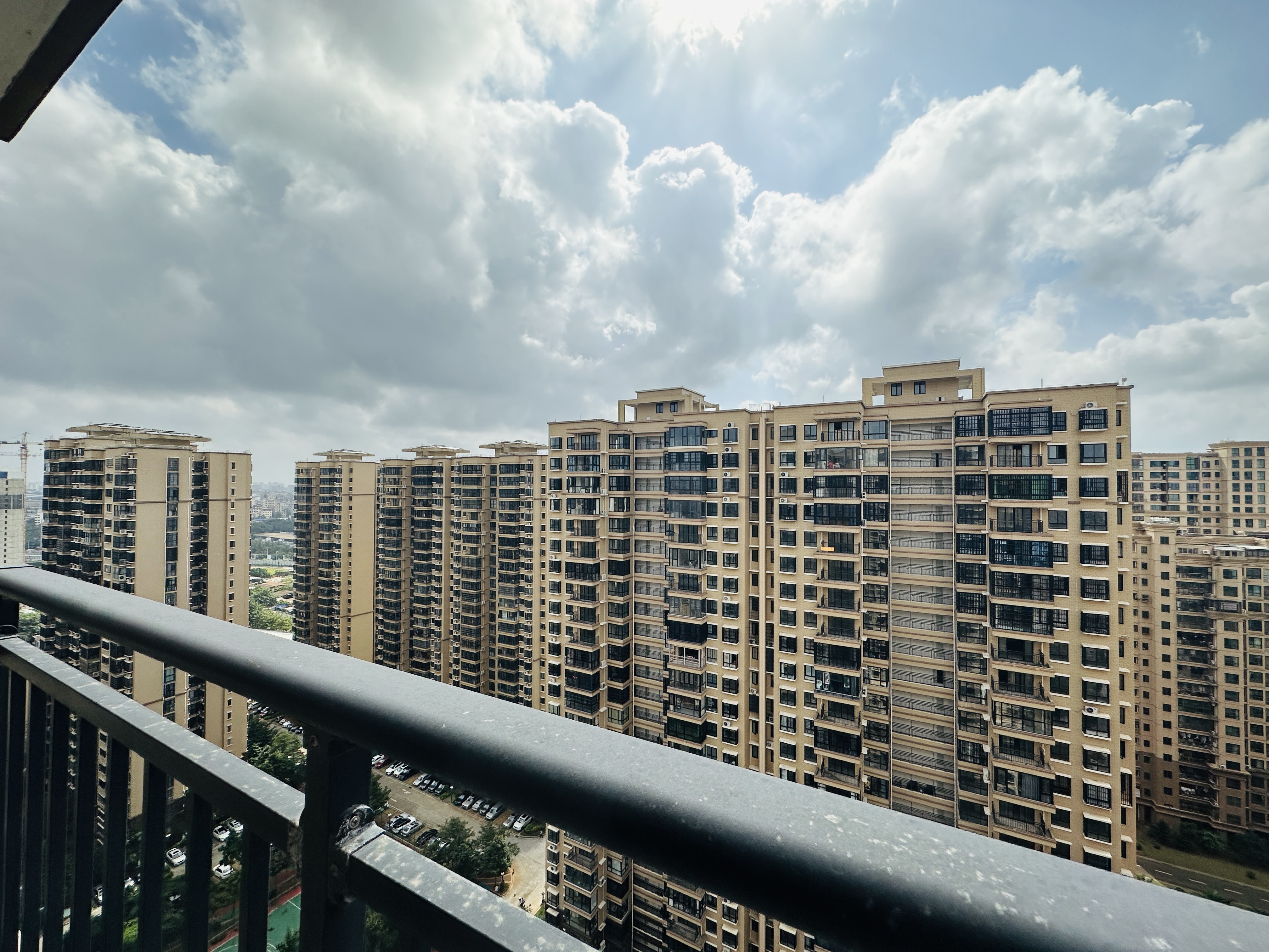 海秀花园 3室2厅2卫 190.0万 海秀花园 3室2厅2卫 190.0万阳台