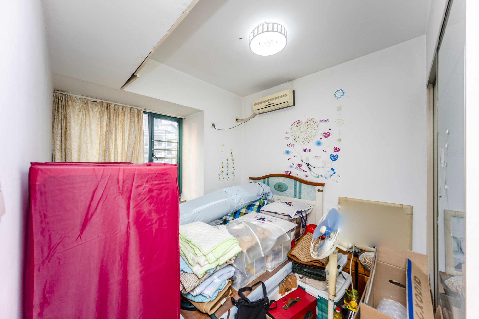 华菱蓝调国际(华菱.香墅美地) 3室2厅1卫 96.0万 华菱蓝调国际(华菱.香墅美地) 3室2厅1卫 96.0万卧室