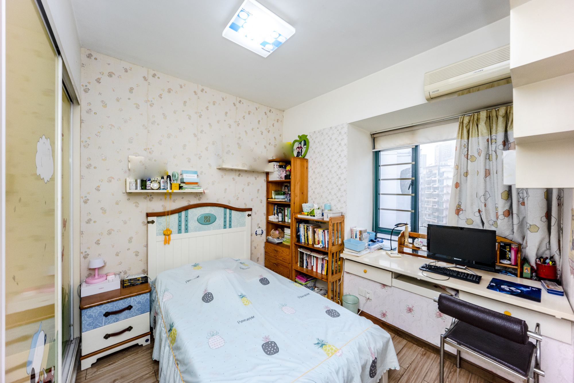 华菱蓝调国际(华菱.香墅美地) 3室2厅1卫 96.0万 华菱蓝调国际(华菱.香墅美地) 3室2厅1卫 96.0万卧室