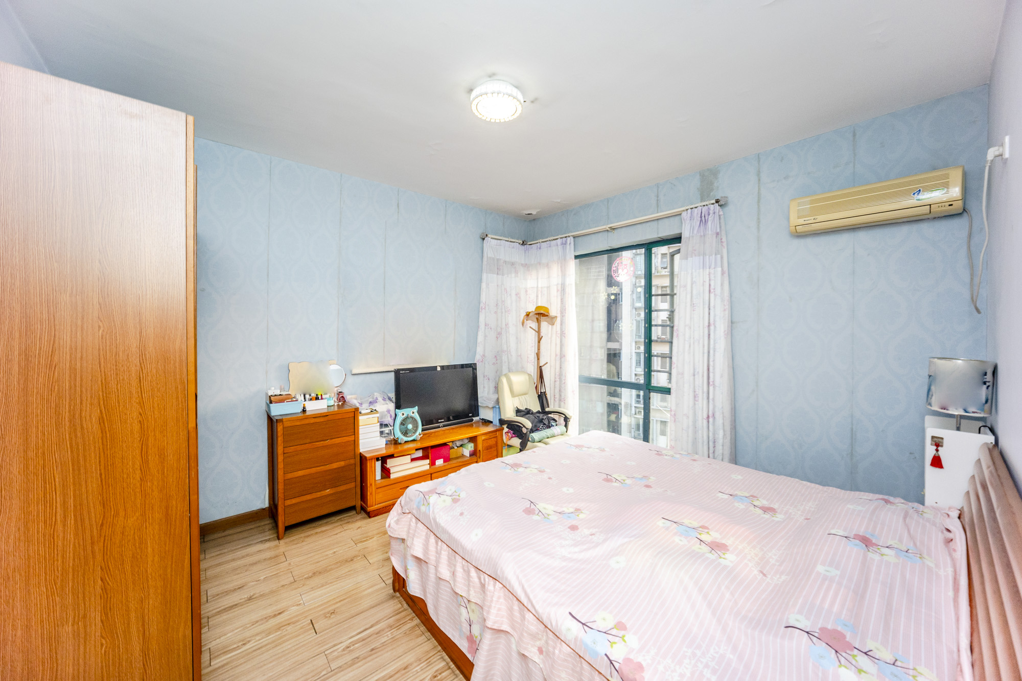 华菱蓝调国际(华菱.香墅美地) 3室2厅1卫 96.0万 华菱蓝调国际(华菱.香墅美地) 3室2厅1卫 96.0万卧室