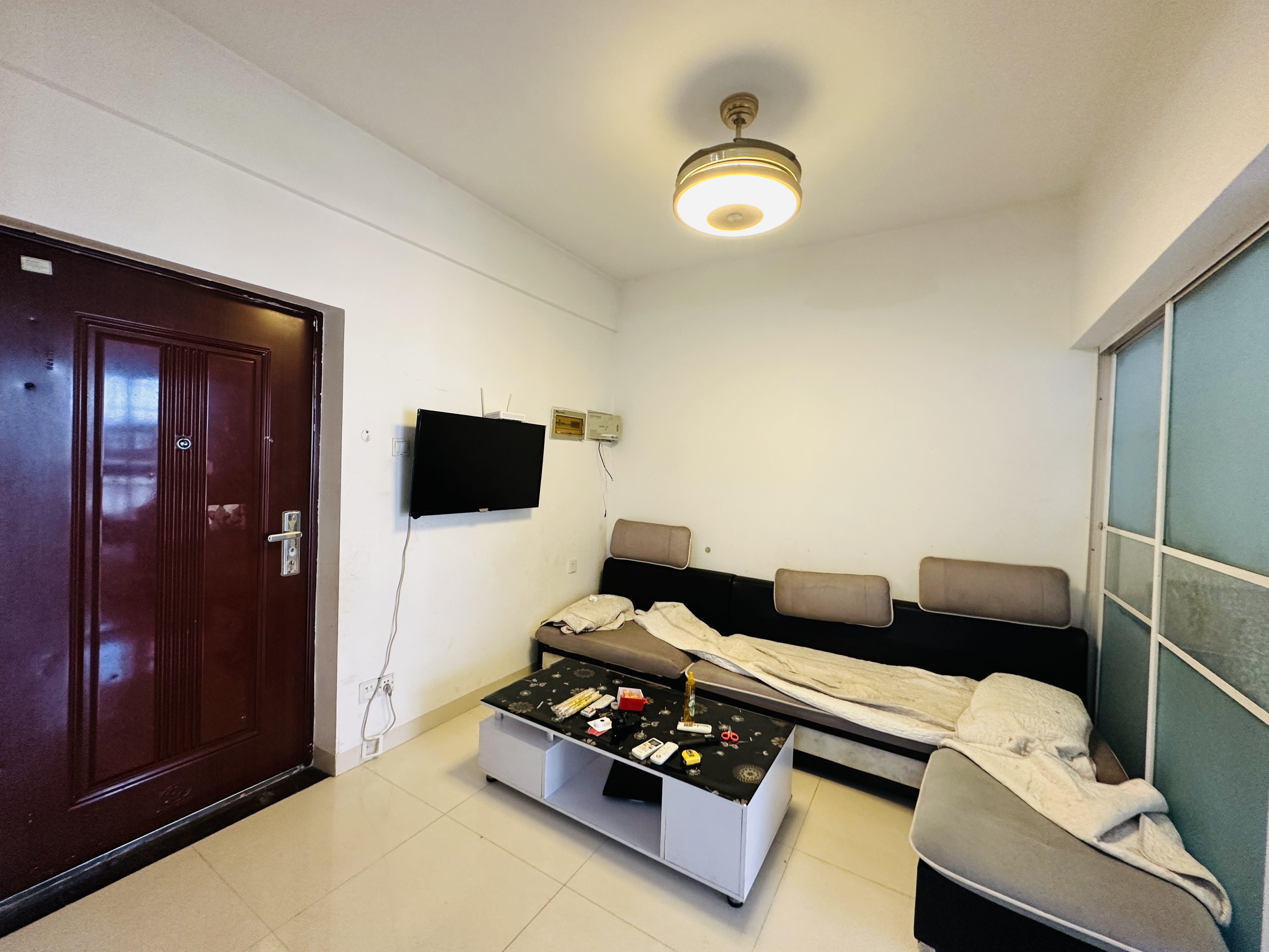 西城一号  2室1厅1卫    74.0万 西城一号  2室1厅1卫    74.0万客厅