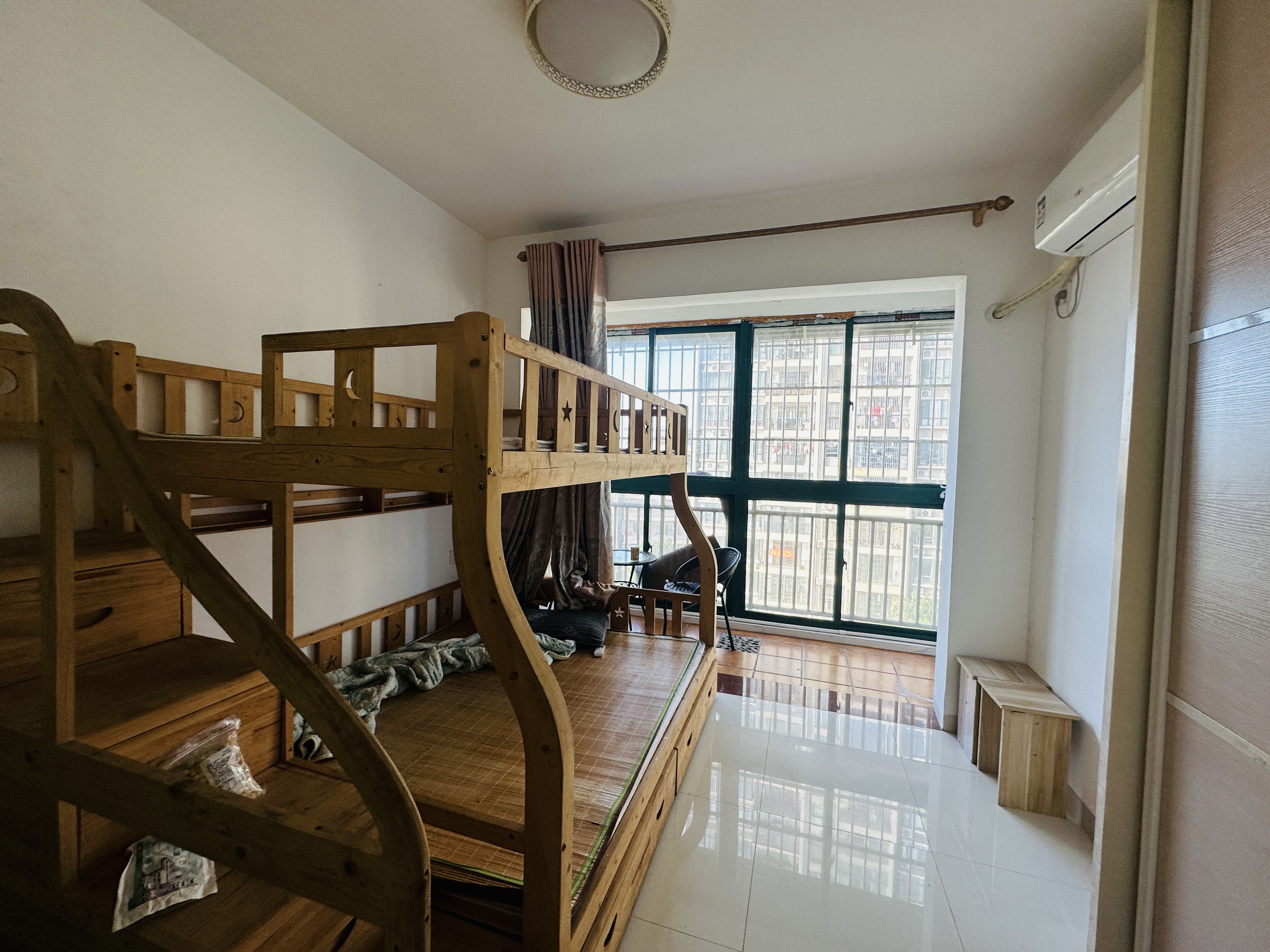 西城一号  2室1厅1卫    74.0万 西城一号  2室1厅1卫    74.0万卧室