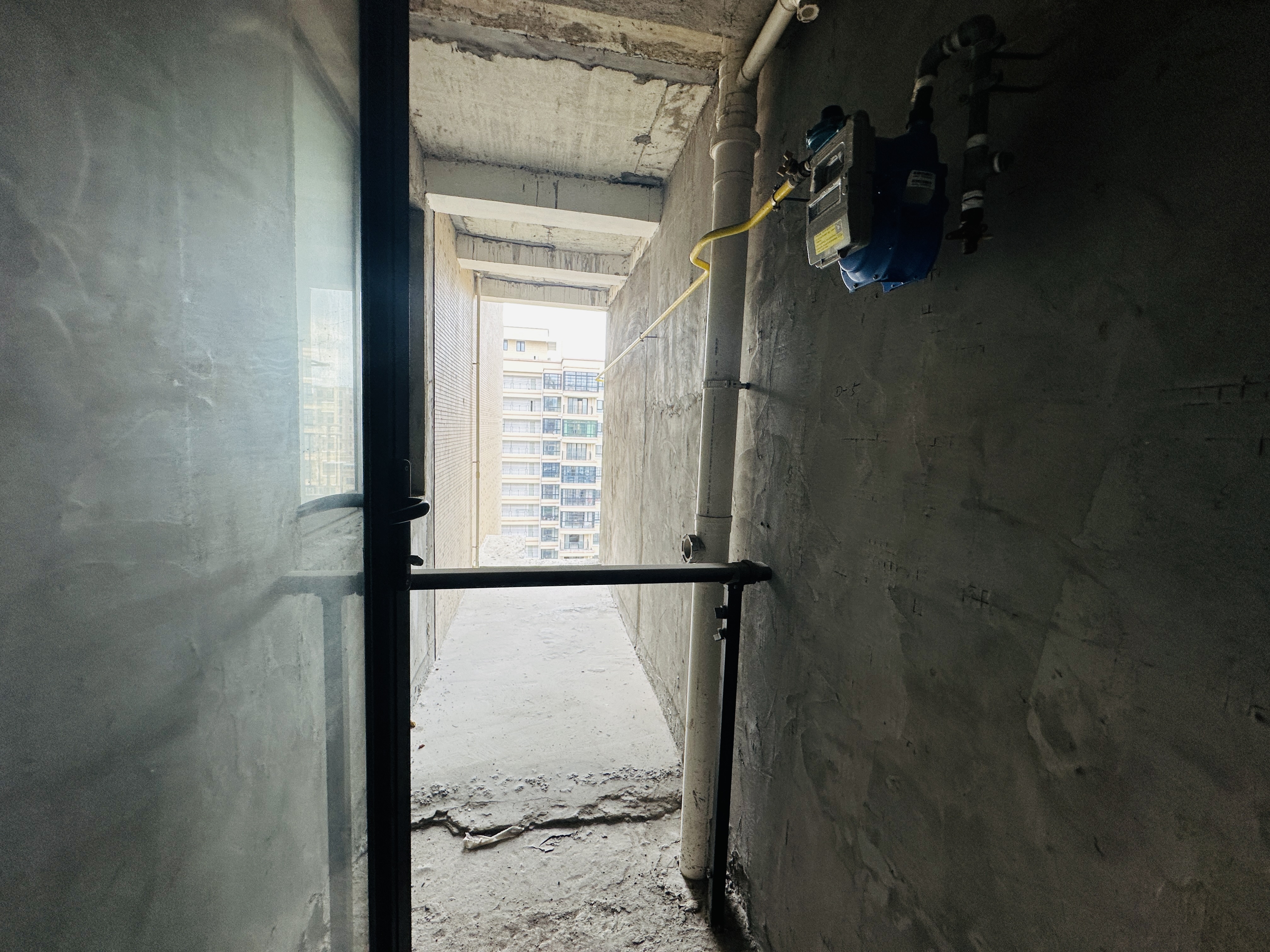 海秀花园 3室2厅2卫 206.0万 海秀花园 3室2厅2卫 206.0万阳台