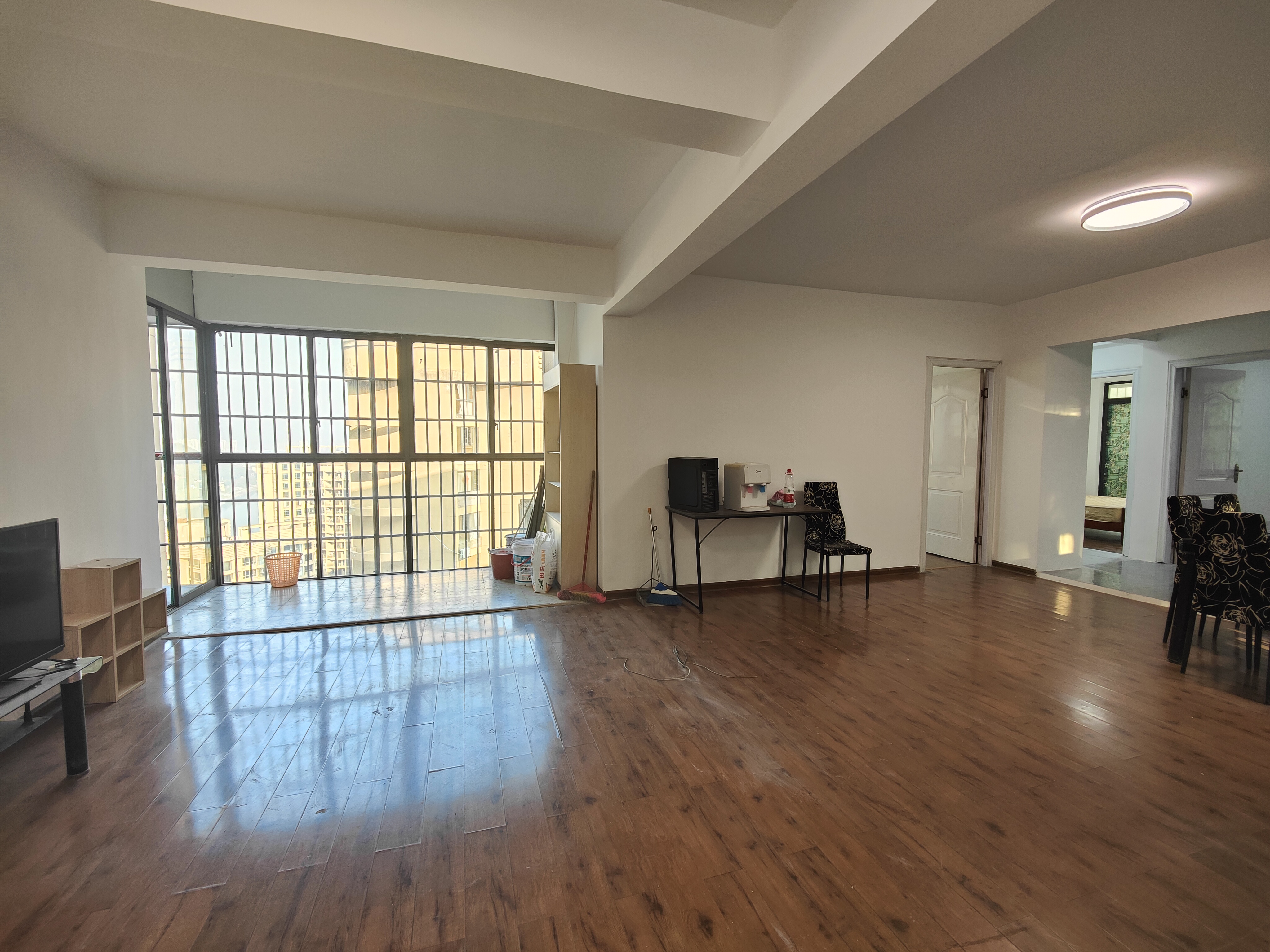 大江观邸-富基花园 5室2厅2卫 70.0万 大江观邸-富基花园 5室2厅2卫 70.0万室内图