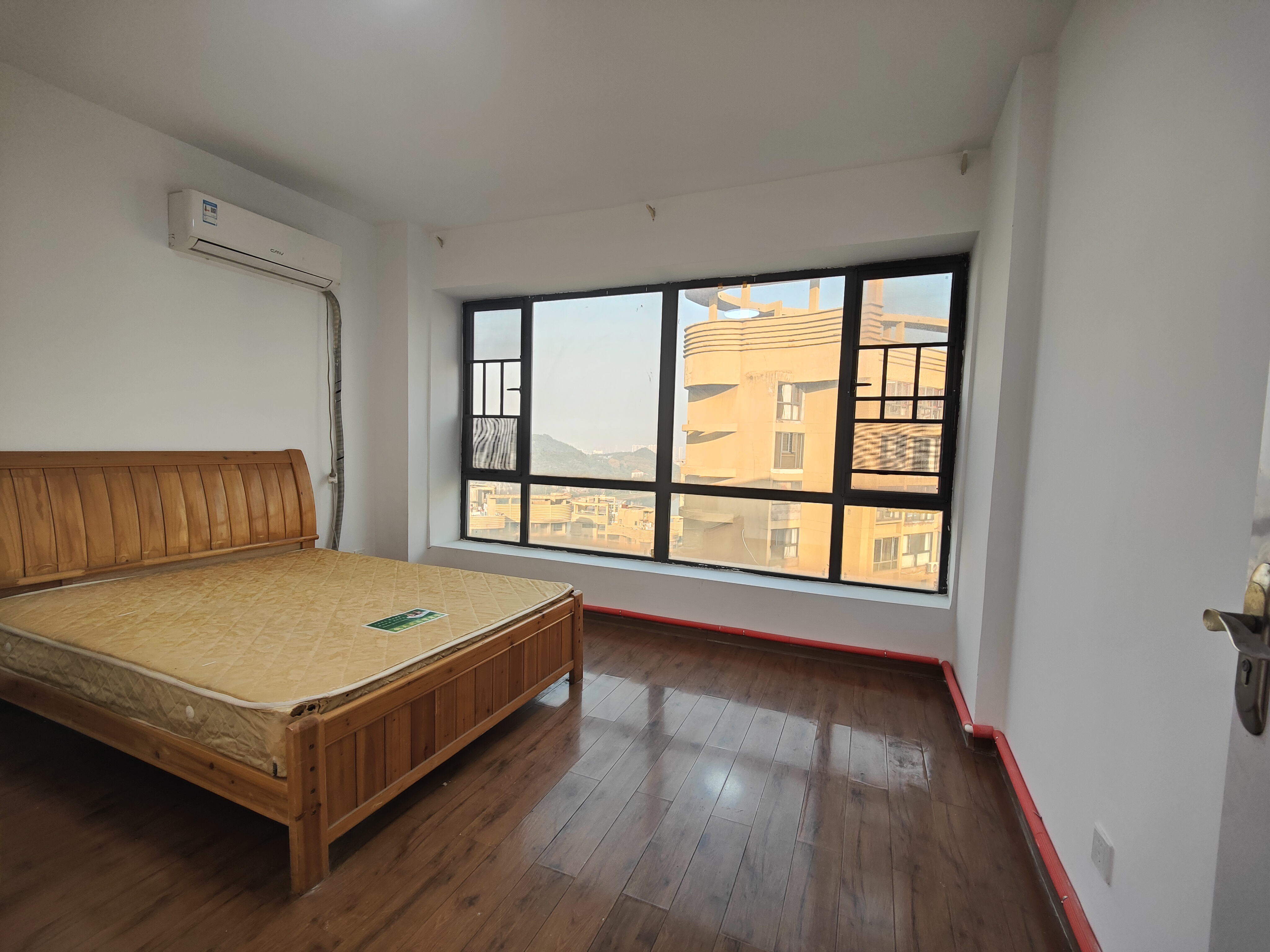 大江观邸-富基花园 5室2厅2卫 70.0万 大江观邸-富基花园 5室2厅2卫 70.0万室内图