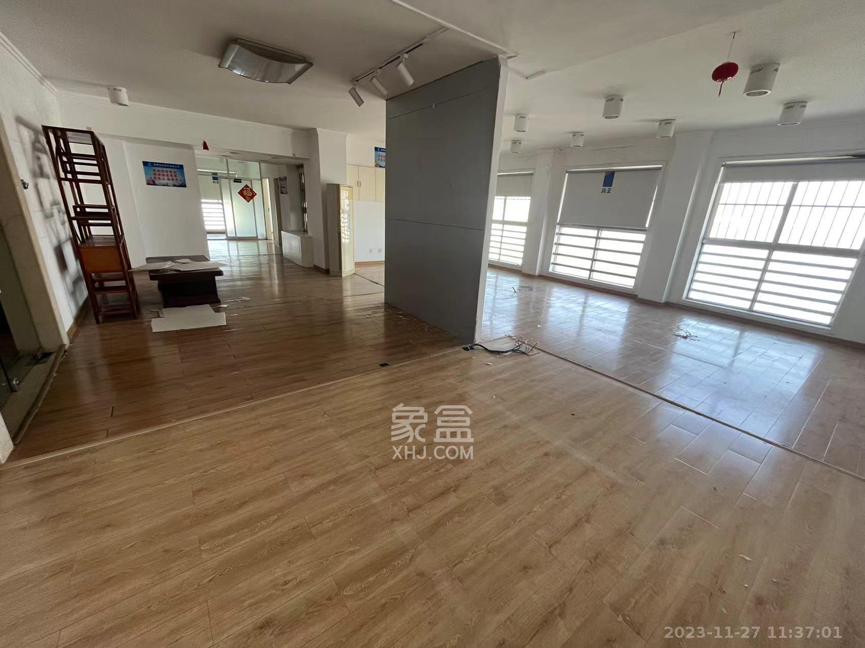 华菱新城地标  1室1厅1卫   7800.00元/月室内图1