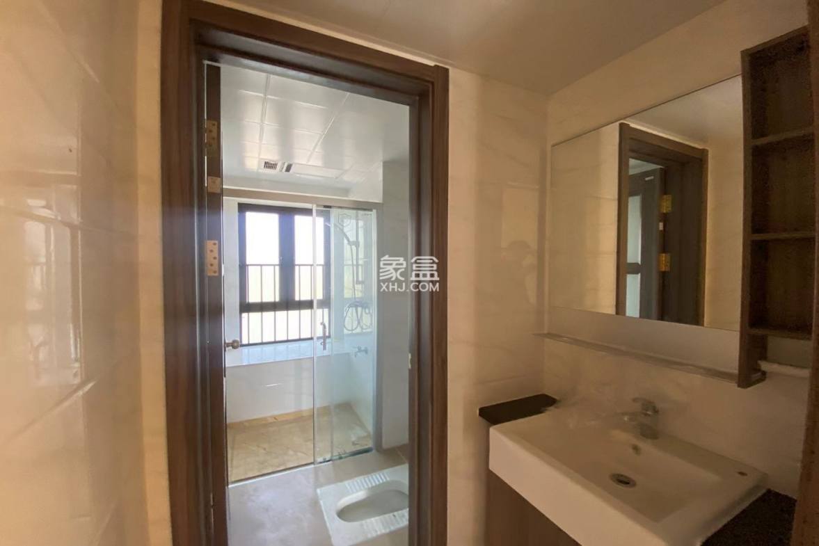 碧桂园豪园 4室2厅2卫 2000.00元/月 碧桂园豪园 4室2厅2卫 2000.00元/月室内图