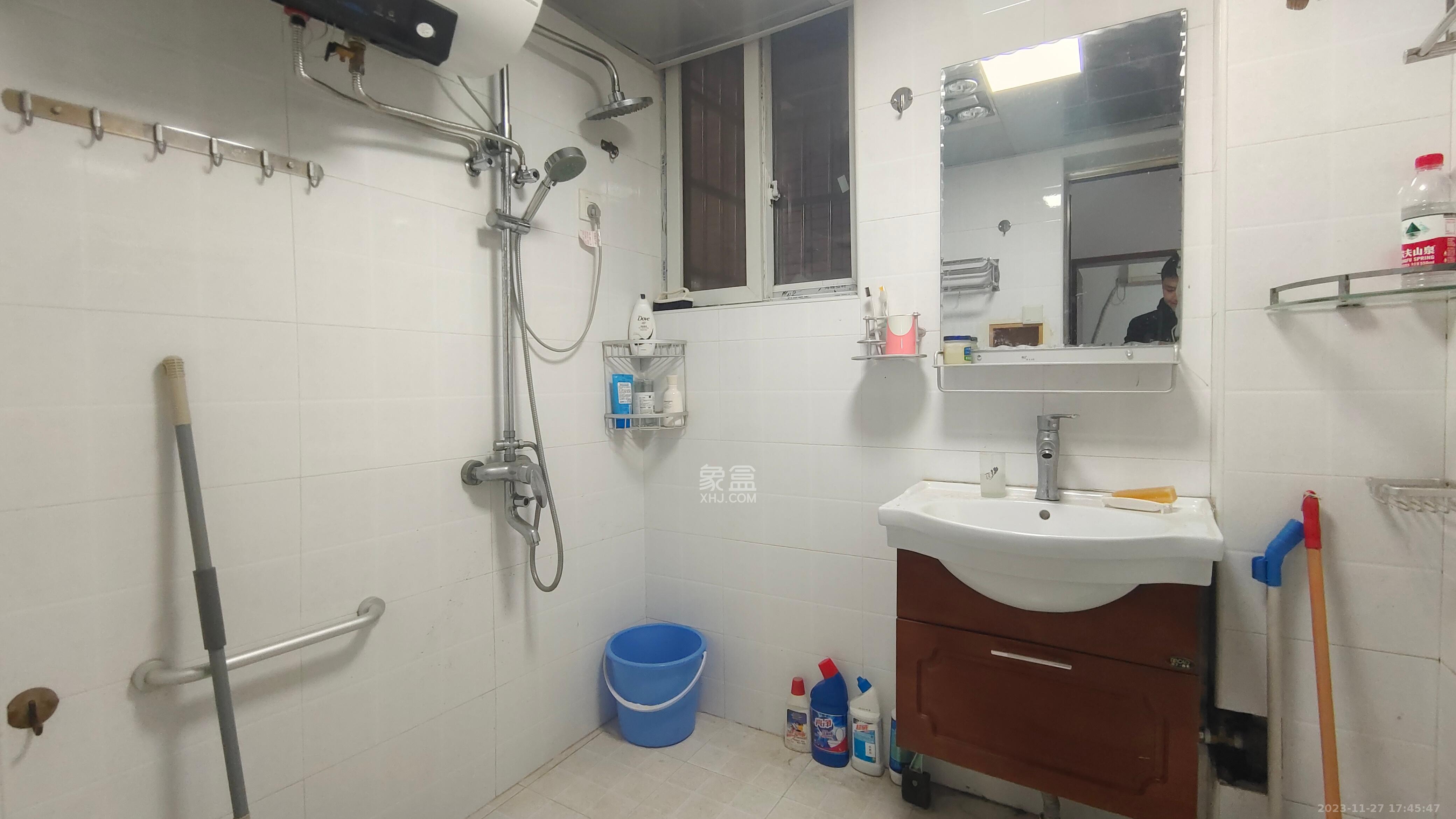 东业苹果社区  2室1厅2卫    1800.0元/月室内图