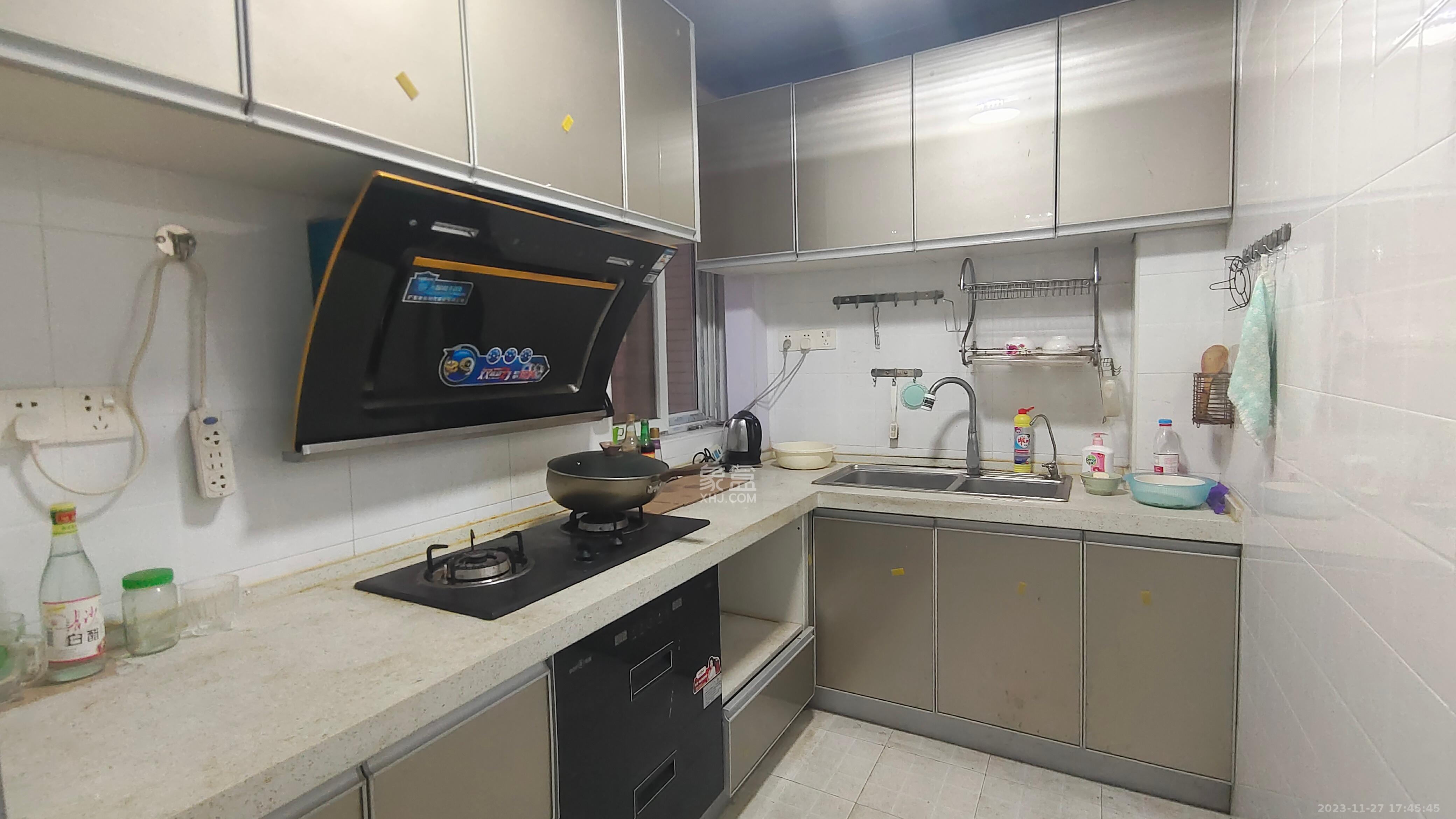 东业苹果社区  2室1厅2卫    1800.0元/月室内图